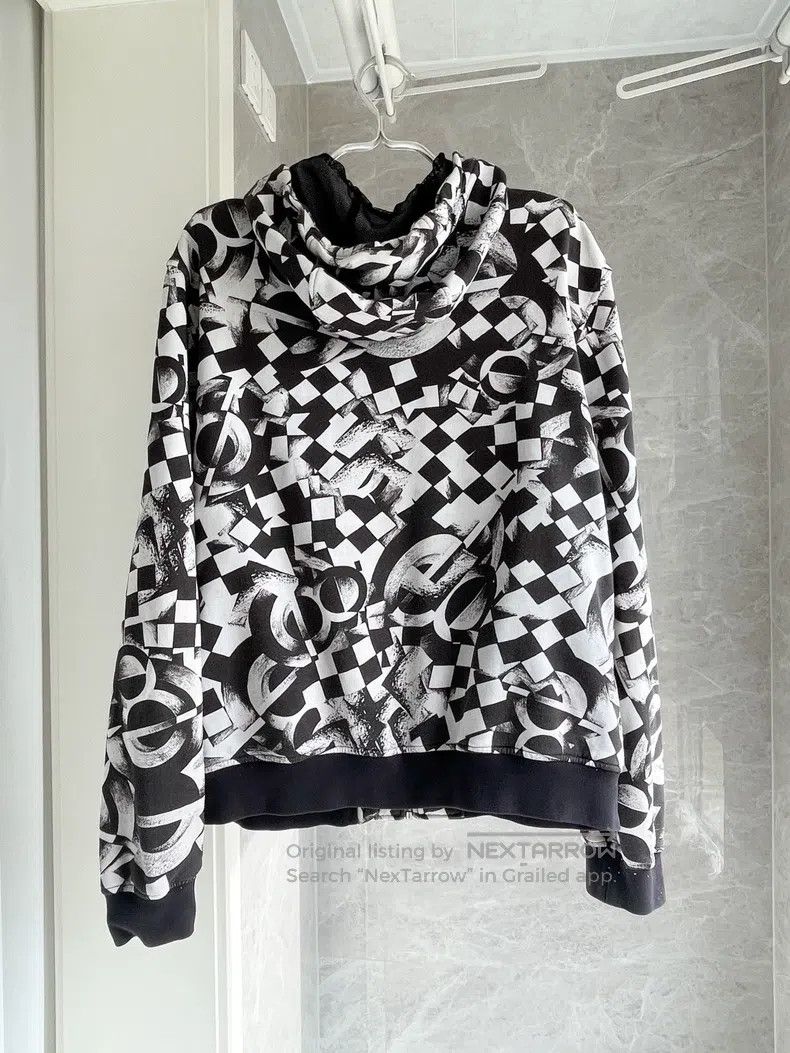 Versace Versace Black and white coat Size US XXL / EU 58 / 5 - 2 Thumbnail