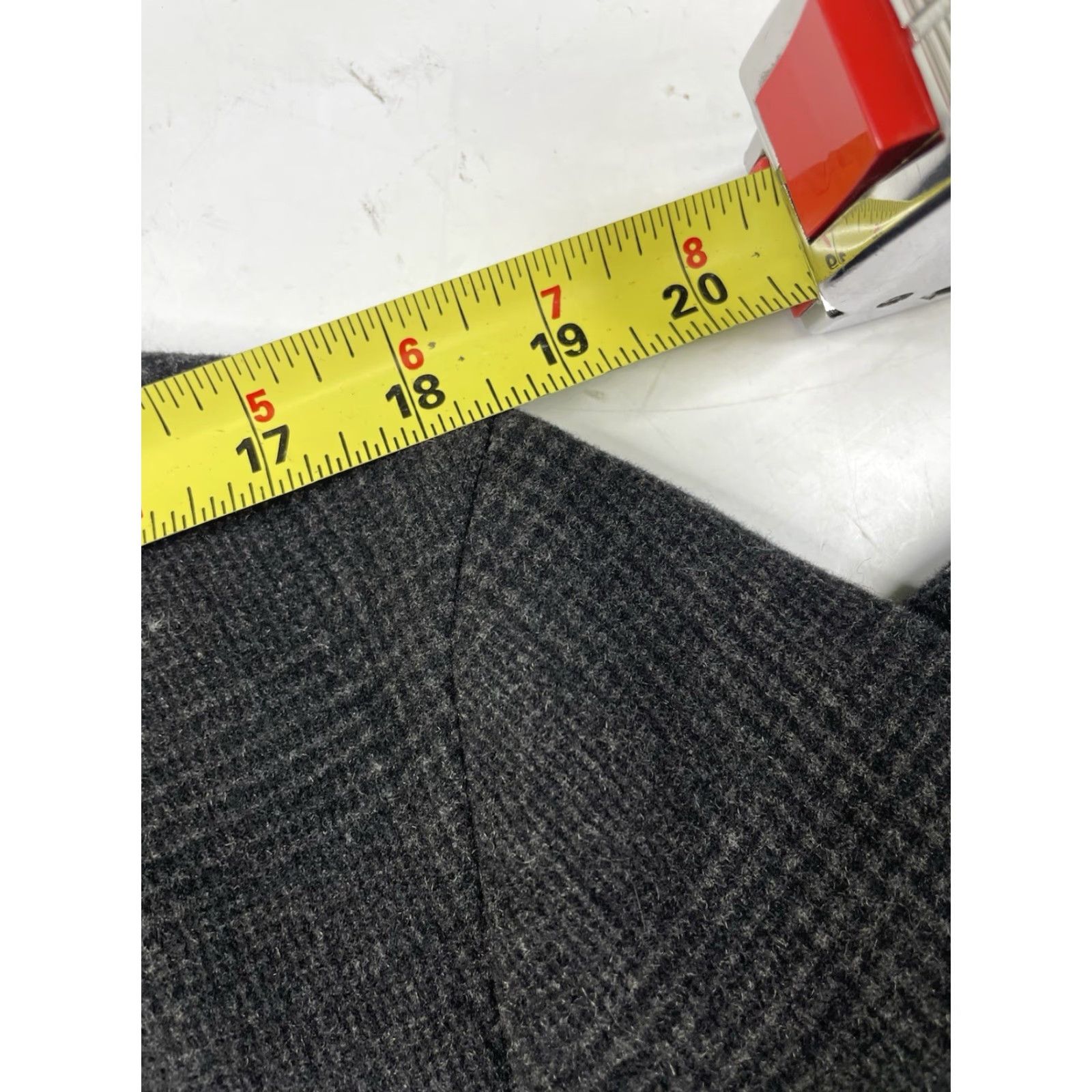 Uniqlo Uniqlo Wool Cashmere Overcoat Mens M Dark Gray Plaid Long Coat Regular Jacket Women? No, Men. Size US M / EU 48-50 / 2 - 8 Thumbnail