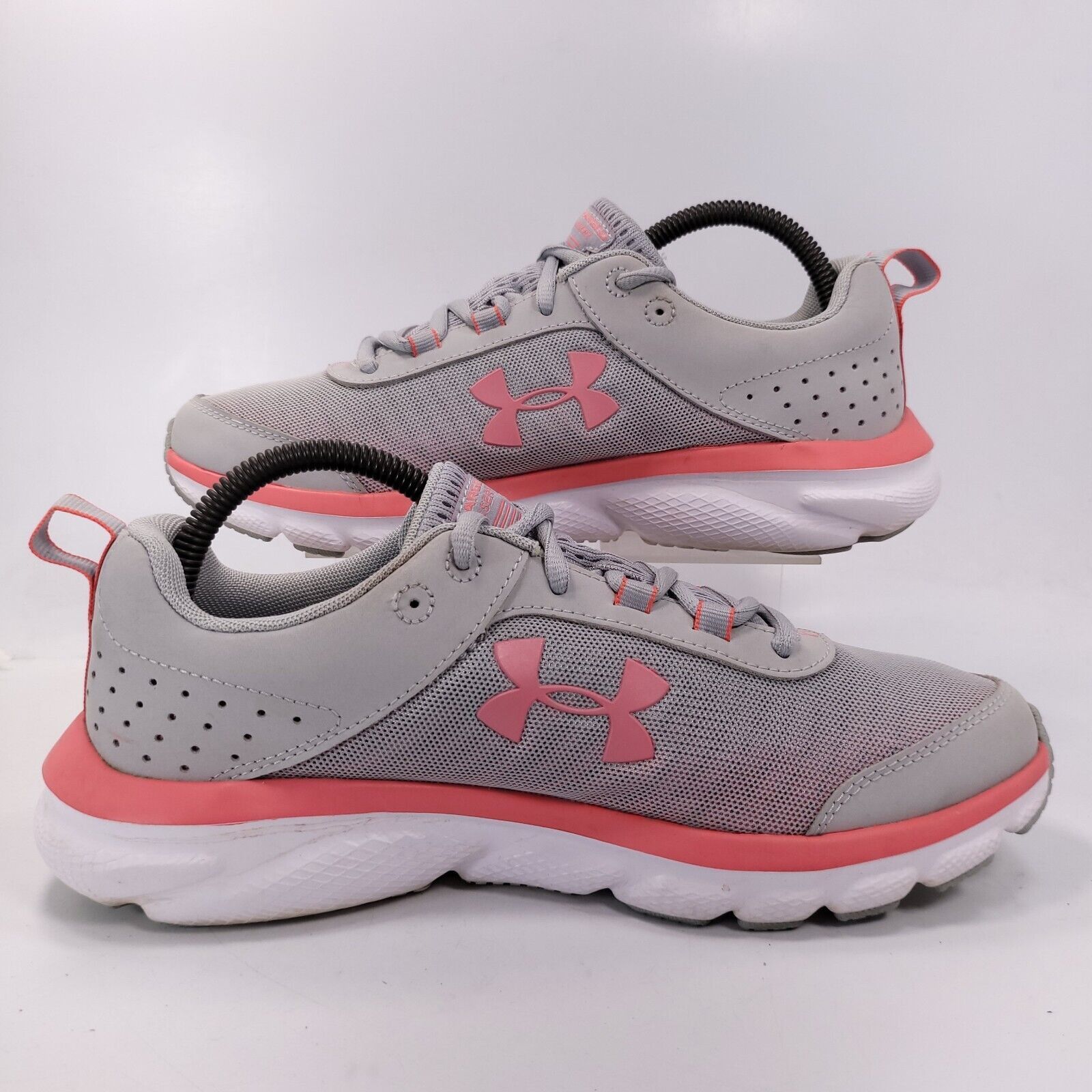 Under Armour Under Armour Charged Assert Pitch Womens Size 9 3021972-110 Size US 9 / IT 39 - 6 Thumbnail