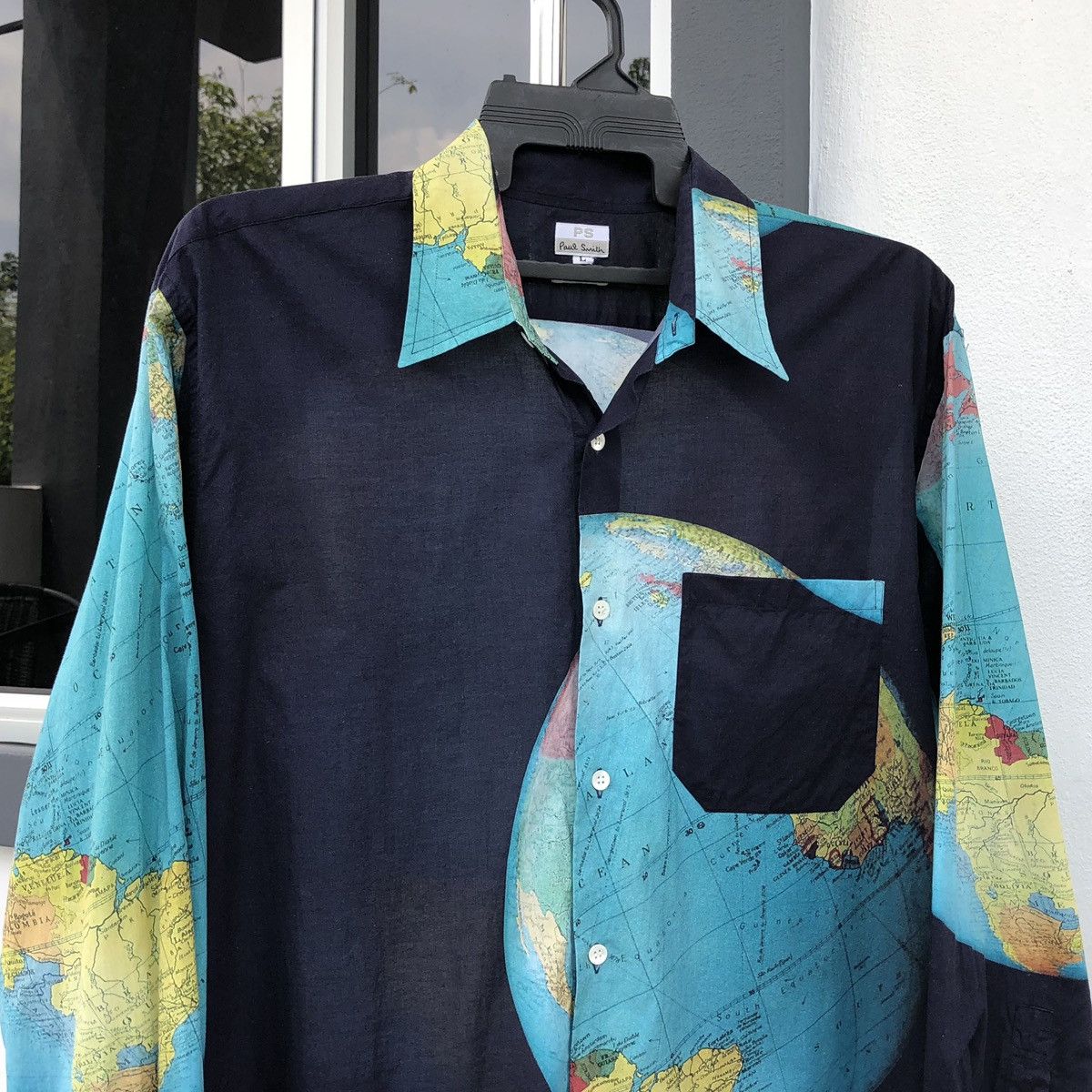 Paul Smith Paul Smith Globe Pattern Vintage Rare Design Shirt Size US L / EU 52-54 / 3 - 2 Thumbnail