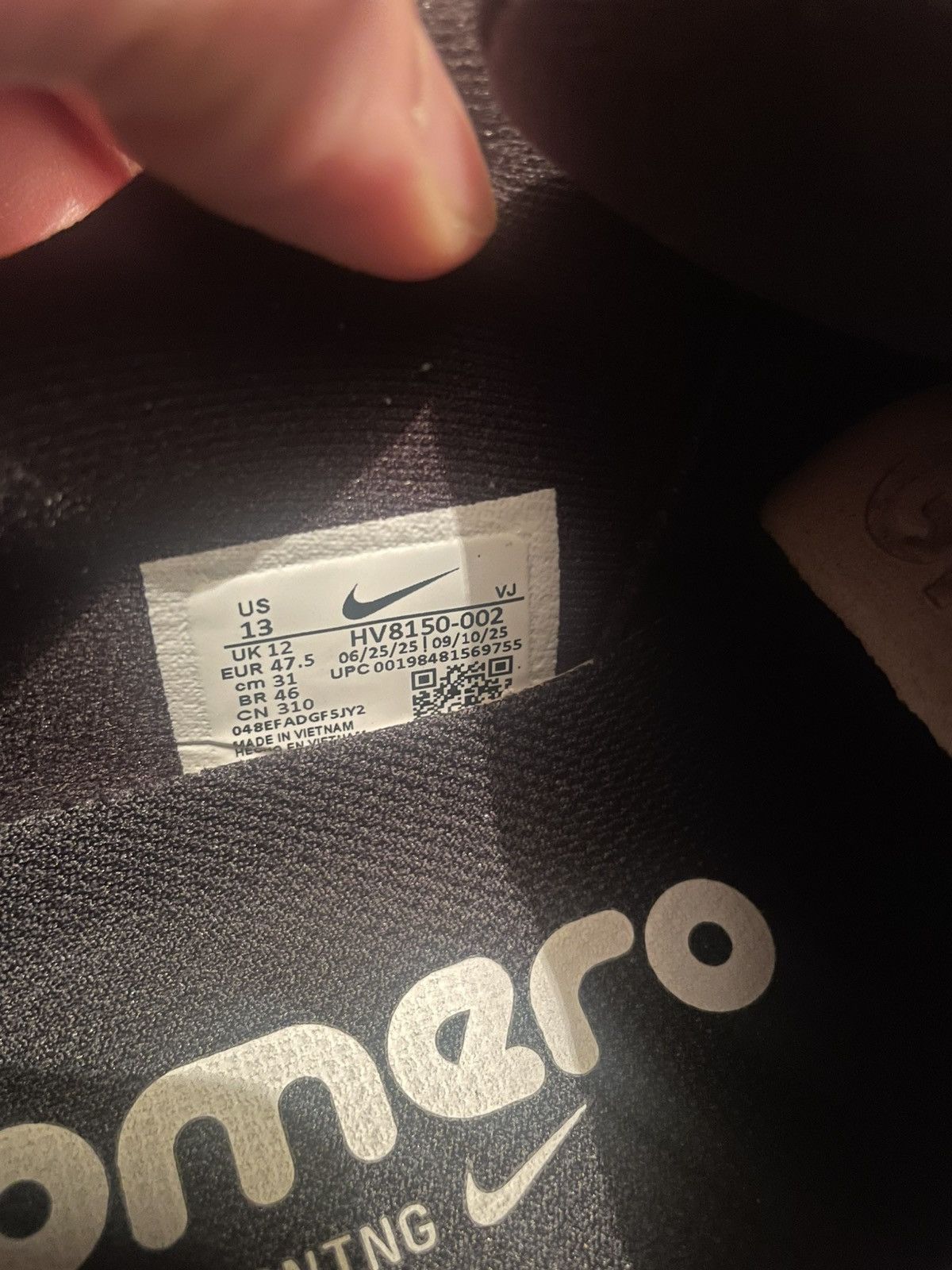 Nike Nike Vomero 18 Plus, Black and White, size 12 UK Size US 13 / EU 46 - 10 Thumbnail