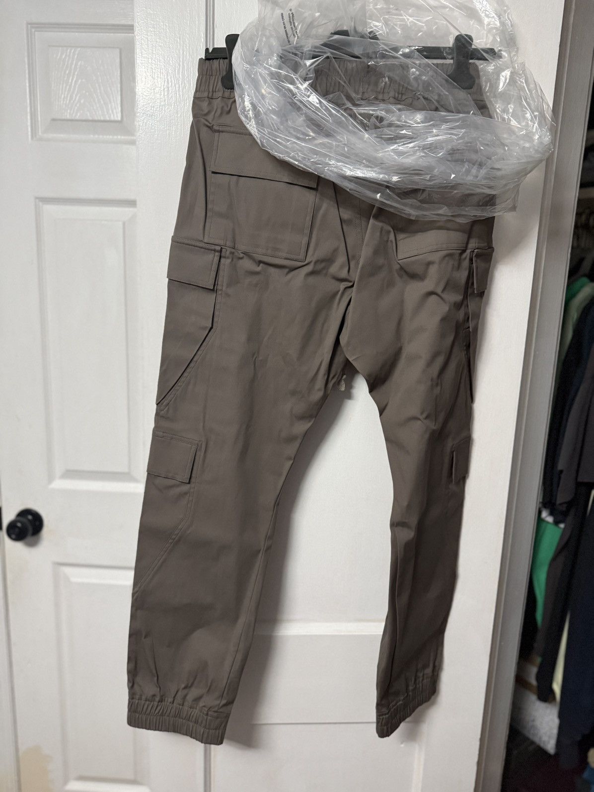 Rick Owens Rick Owen’s mastodon Cargo pants dust Size US 34 / EU 50 - 2 Thumbnail