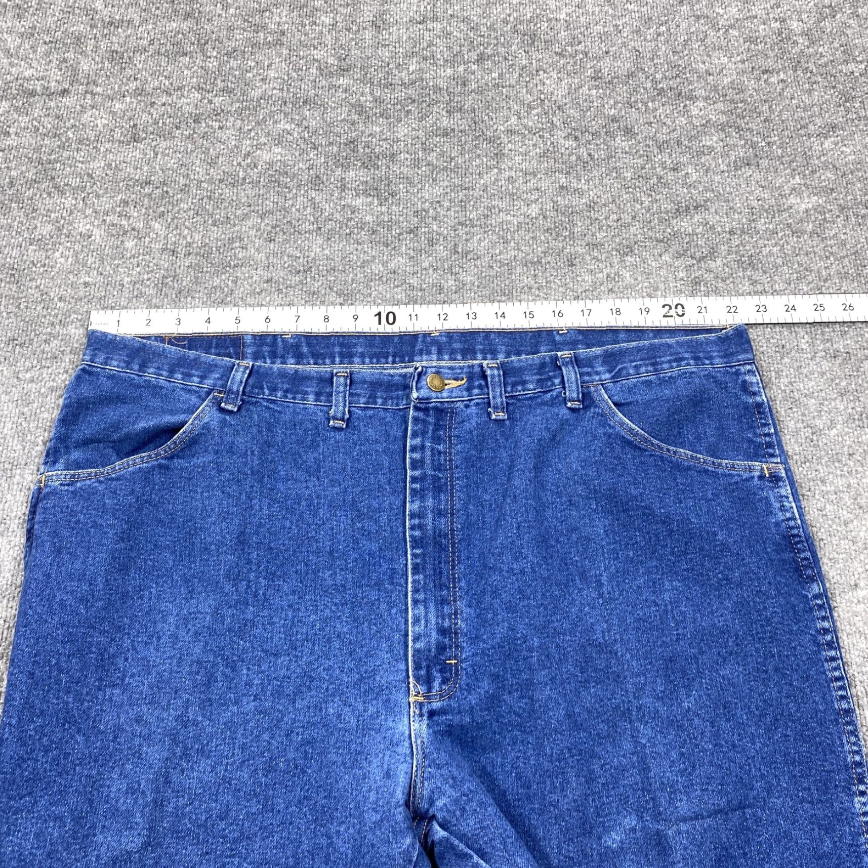 Wrangler Wrangler Authentic Jeans Mens 44x30 Blue Straight Denim Medium Wash 85900DW Size US 44 / EU 60 - 6 Thumbnail