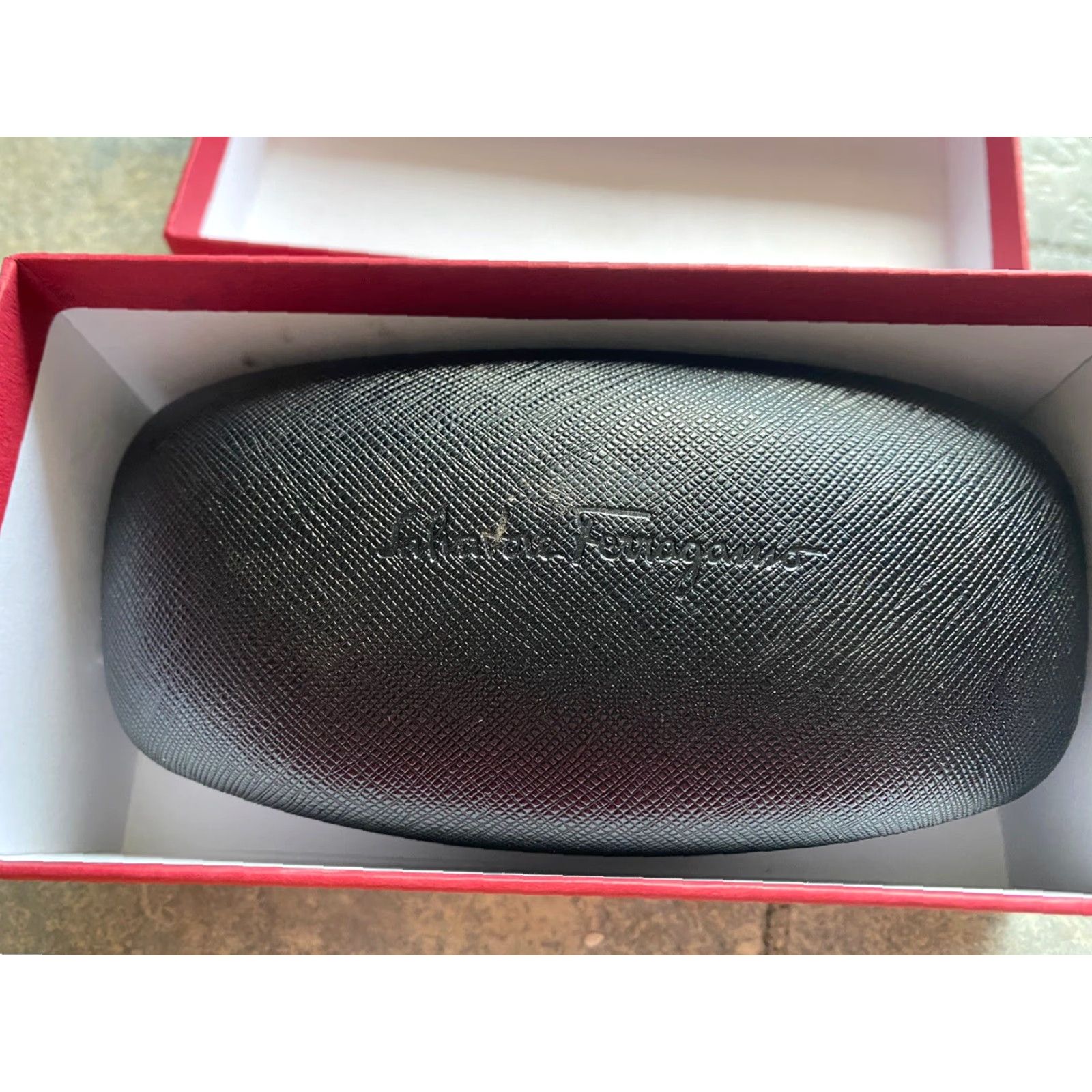 Salvatore Ferragamo VINTAGE Salvatore Ferragamo Signature Sunglasses SF811SL Women’s NWT Size ONE SIZE - 4 Thumbnail