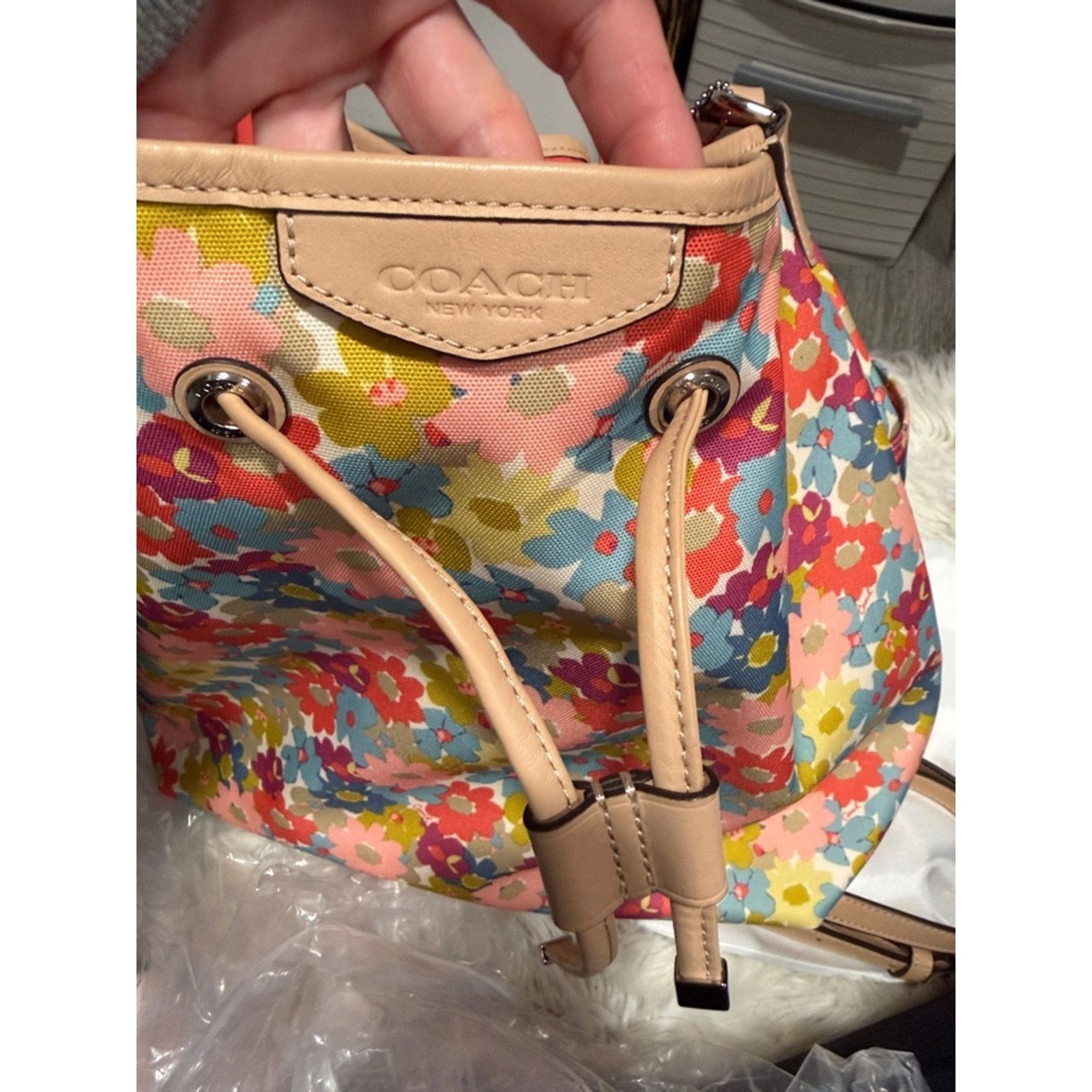 Coach 🌸 RARE VINTAGE Coach Peyton Floral Drawstring Bucket Bag Size ONE SIZE - 10 Thumbnail