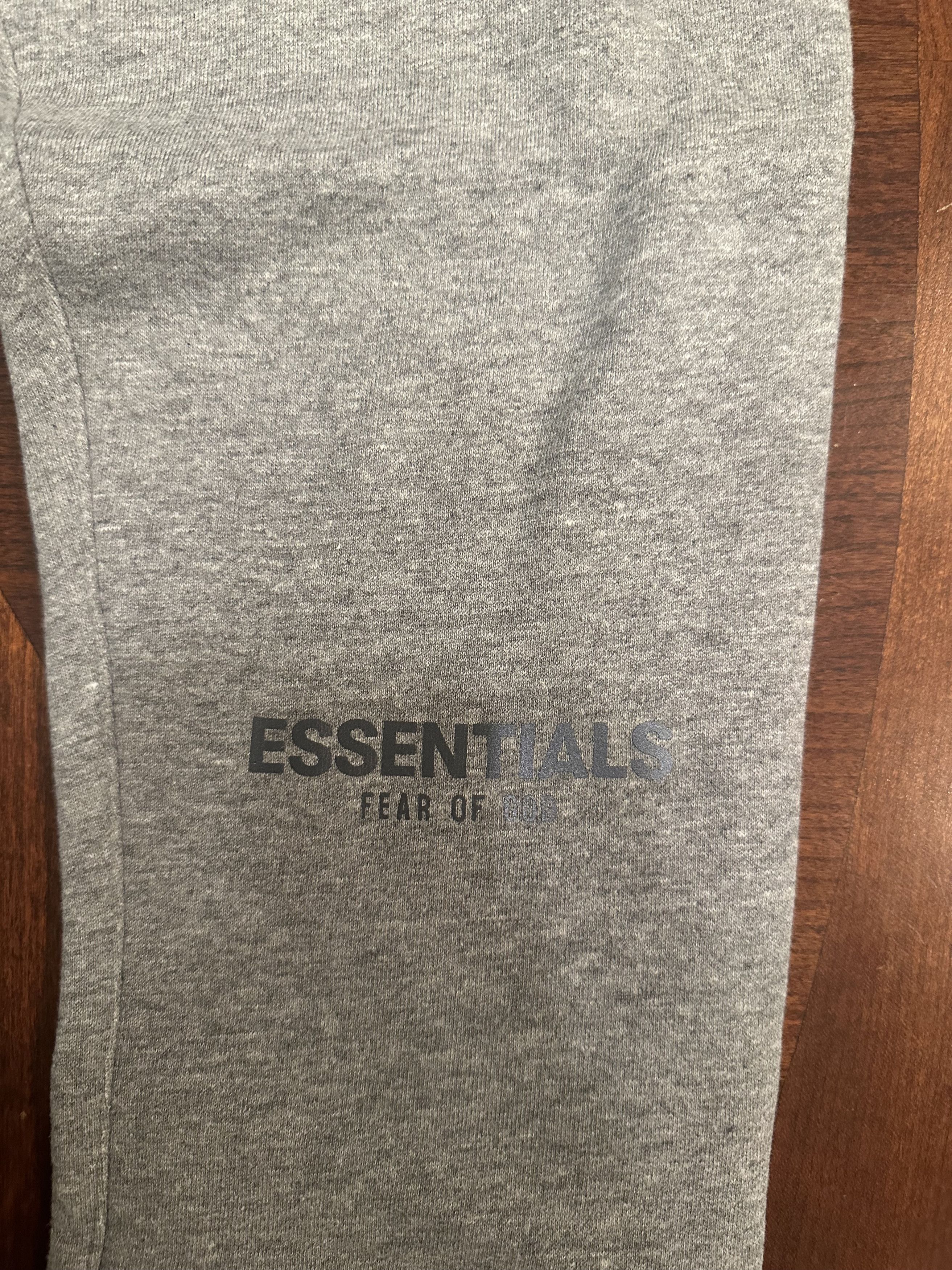 Essentials Sweatpant Size US 30 / EU 46 - 3 Thumbnail