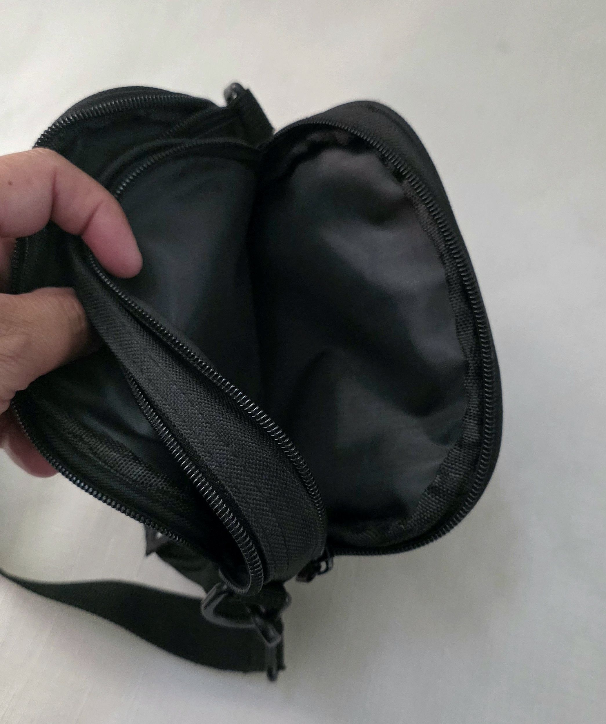 Carhartt Wip Carhartt WIP Essentials Bag Black Small Shoulder Strap Size ONE SIZE - 6 Thumbnail