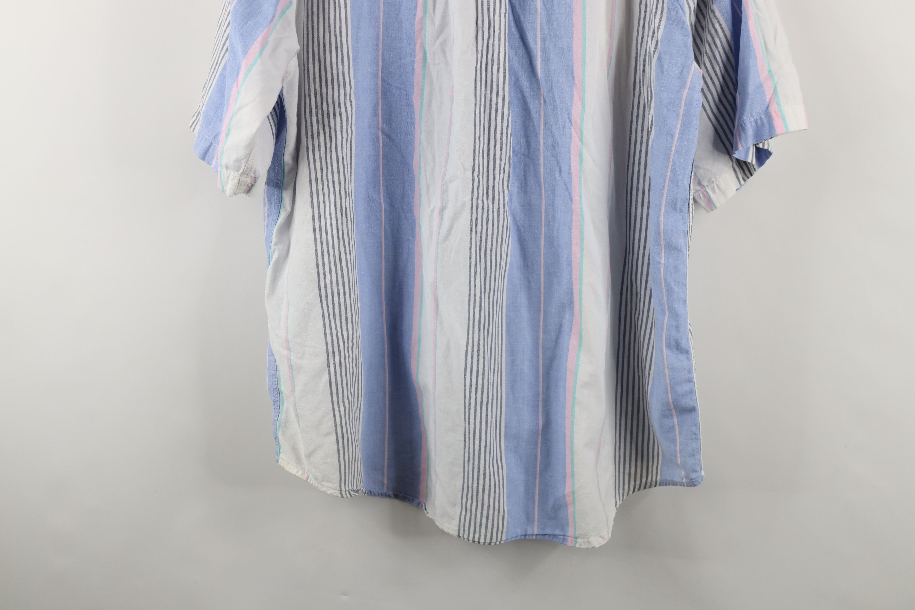 Vintage Vintage 90s Streetwear Block Short Sleeve Button Down Shirt Size US XL / EU 56 / 4 - 14 Thumbnail