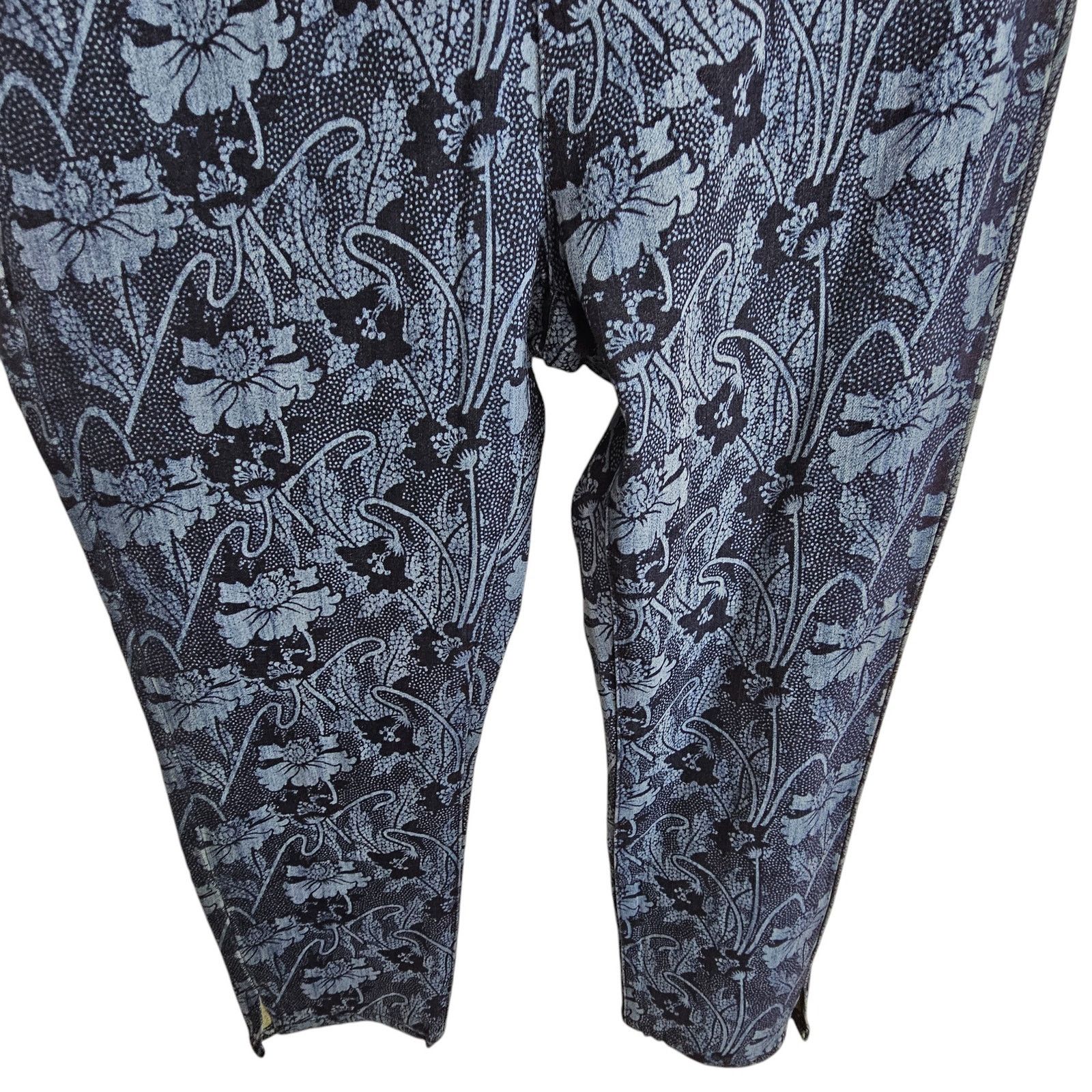 Soft Surroundings Soft Surroundings The Ultimate Cropped Leggings Floral Sz M Size 32" / US 10 / IT 46 - 3 Thumbnail