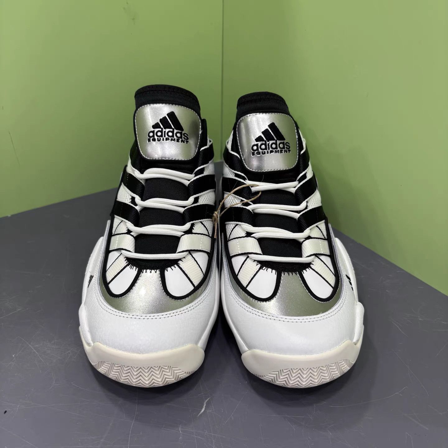 Adidas adidas Top Ten 2010 Basketball Shoes K15 Size US 10 / EU 43 - 2 Thumbnail