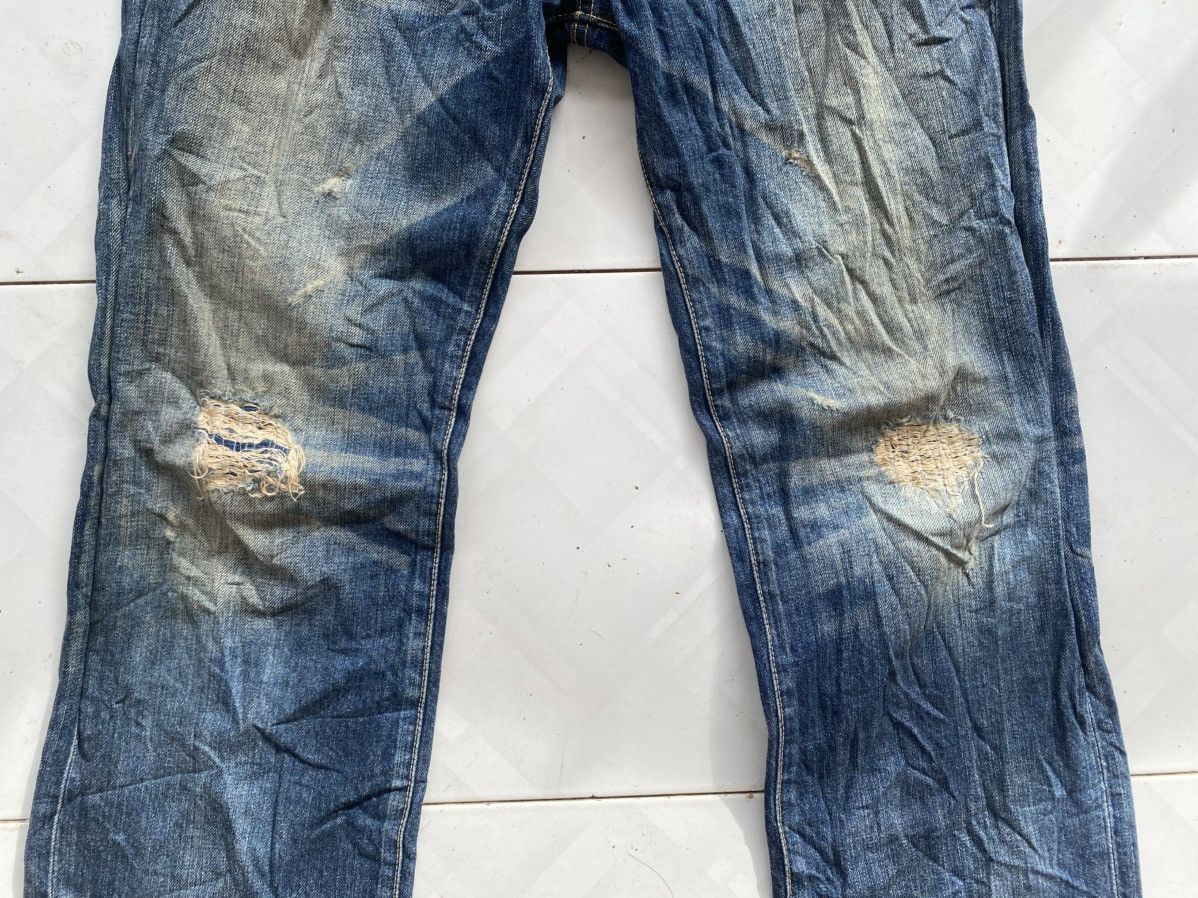 Undercover × Uniqlo UJ Regular Straight Fit Distressed Denim Size US 32 / EU 48 - 8 Thumbnail