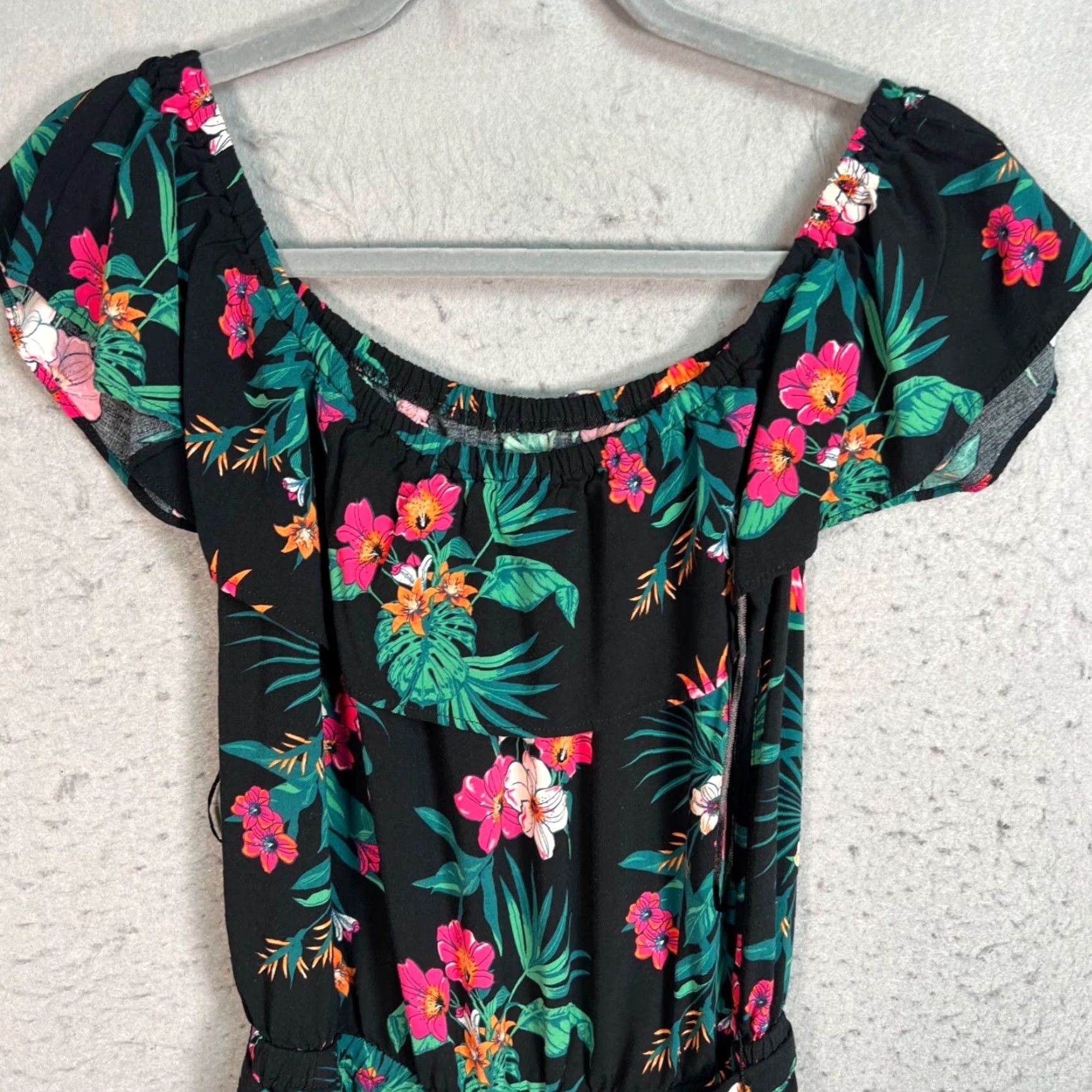 Vintage VINTAGE 28 Palms Womens Jumpsuit Size Small Off-Shoulder Tropical Floral Black Size 28" / US 6 / IT 42 - 4 Thumbnail