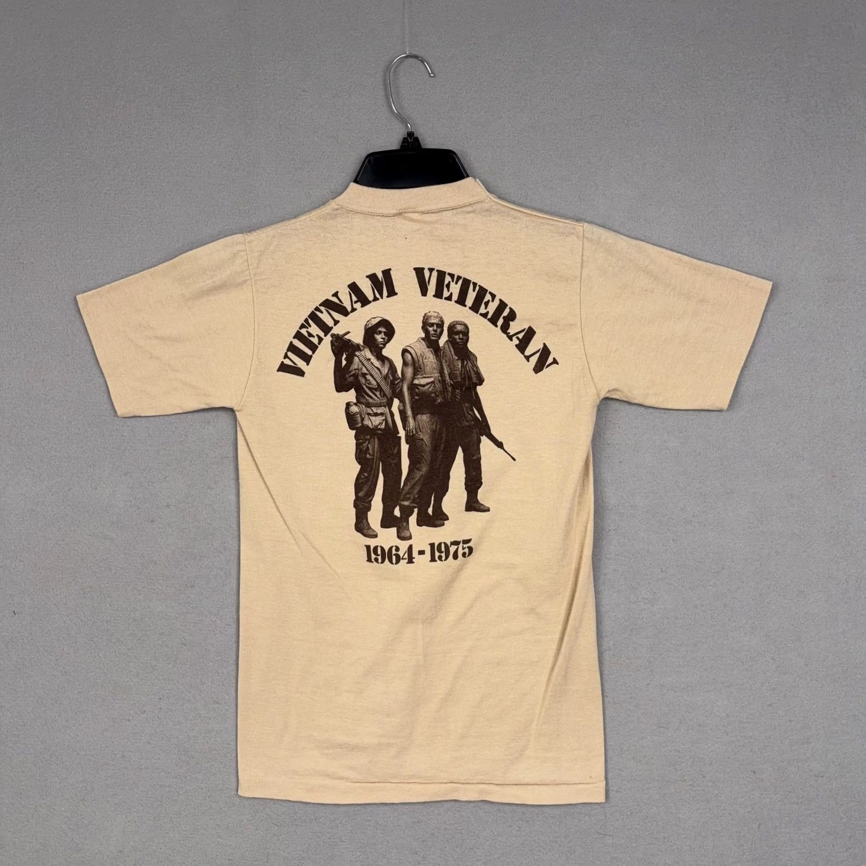 Vintage Vintage Vietnam Veteran Shirt Small Single Stitch Vet Center Jacksonville 70s Shirt Mens S Beige USA Military Vintage 70s Vet Center Jacksonville USA Size US S / EU 44-46 / 1 - 2 Thumbnail