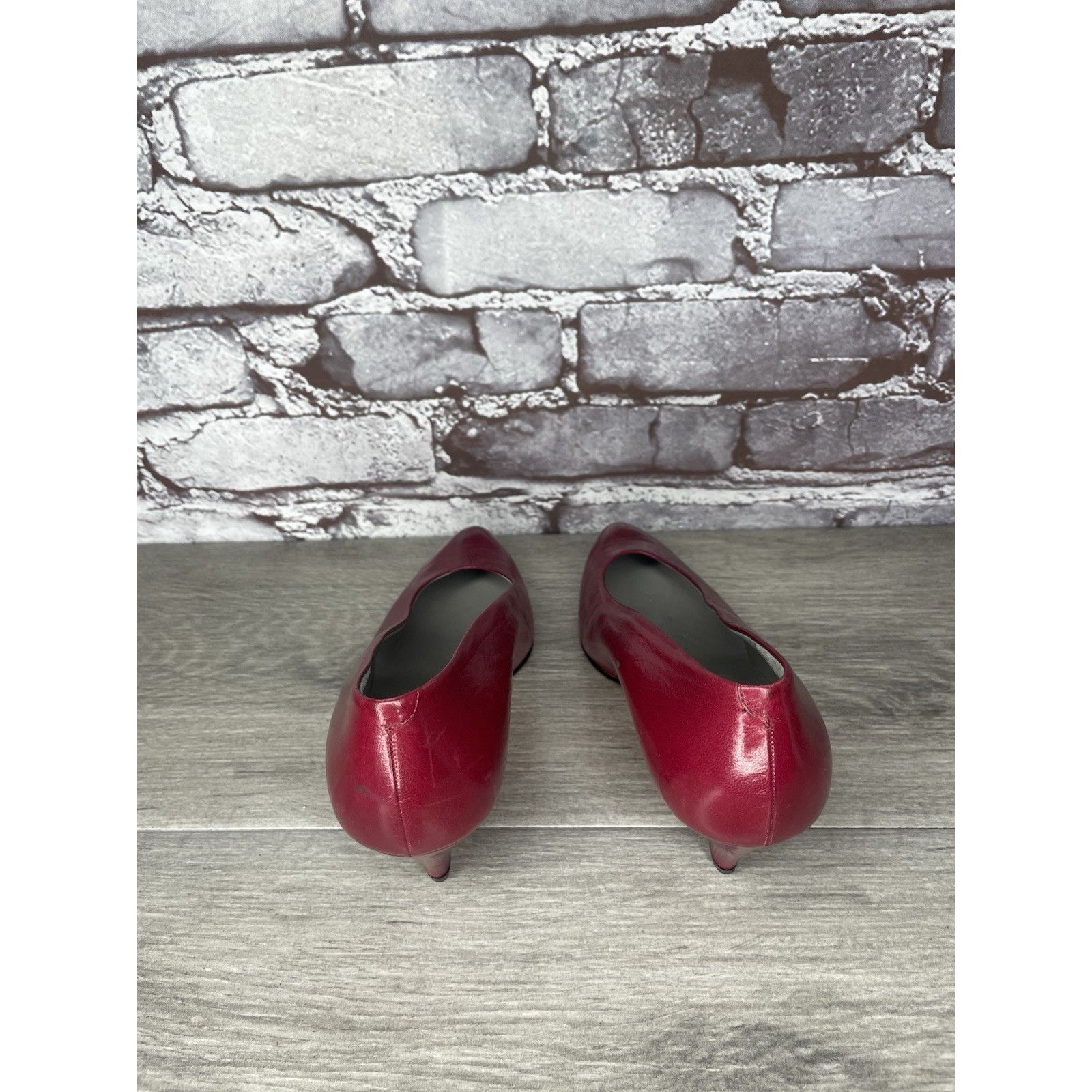 Carolina Herrera Garolini Cherry Red Leather Pointed Toe Italy Dress Heels Wo Size US 5.5 / IT 35.5 - 5 Thumbnail