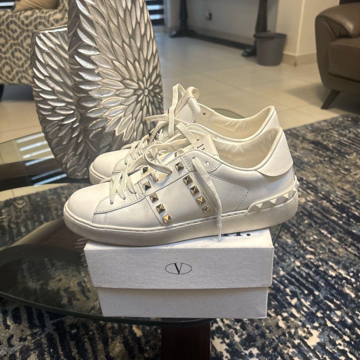 Valentino Valentino Rockstud Sneakers Size US 9 / IT 39 - 2 Thumbnail