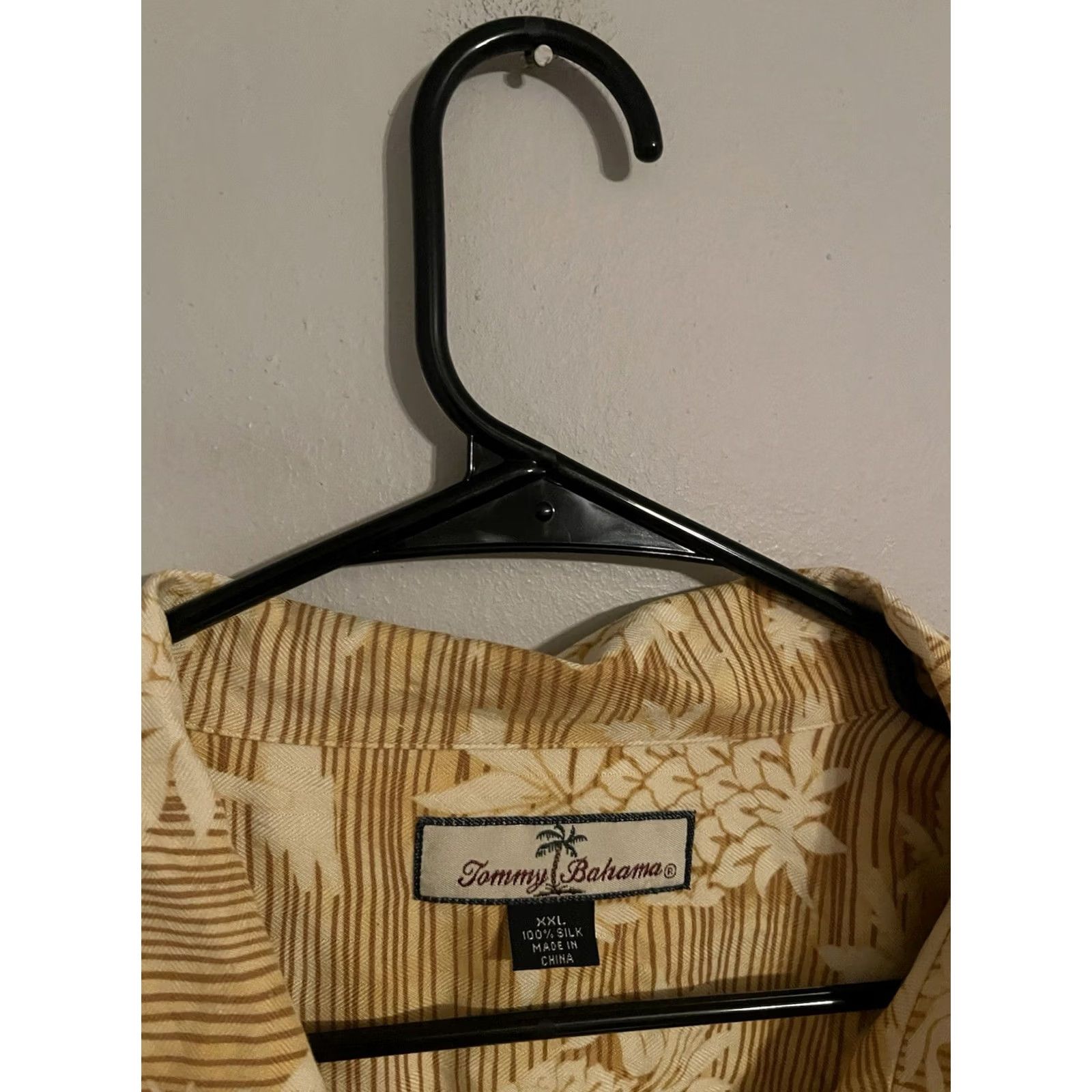 Tommy Bahama Tommy Bahama Hawaiian Shirt Gold Silk Floral Men's 2XL Button Up Short Sleeve Casual Size US XXL / EU 58 / 5 - 3 Thumbnail