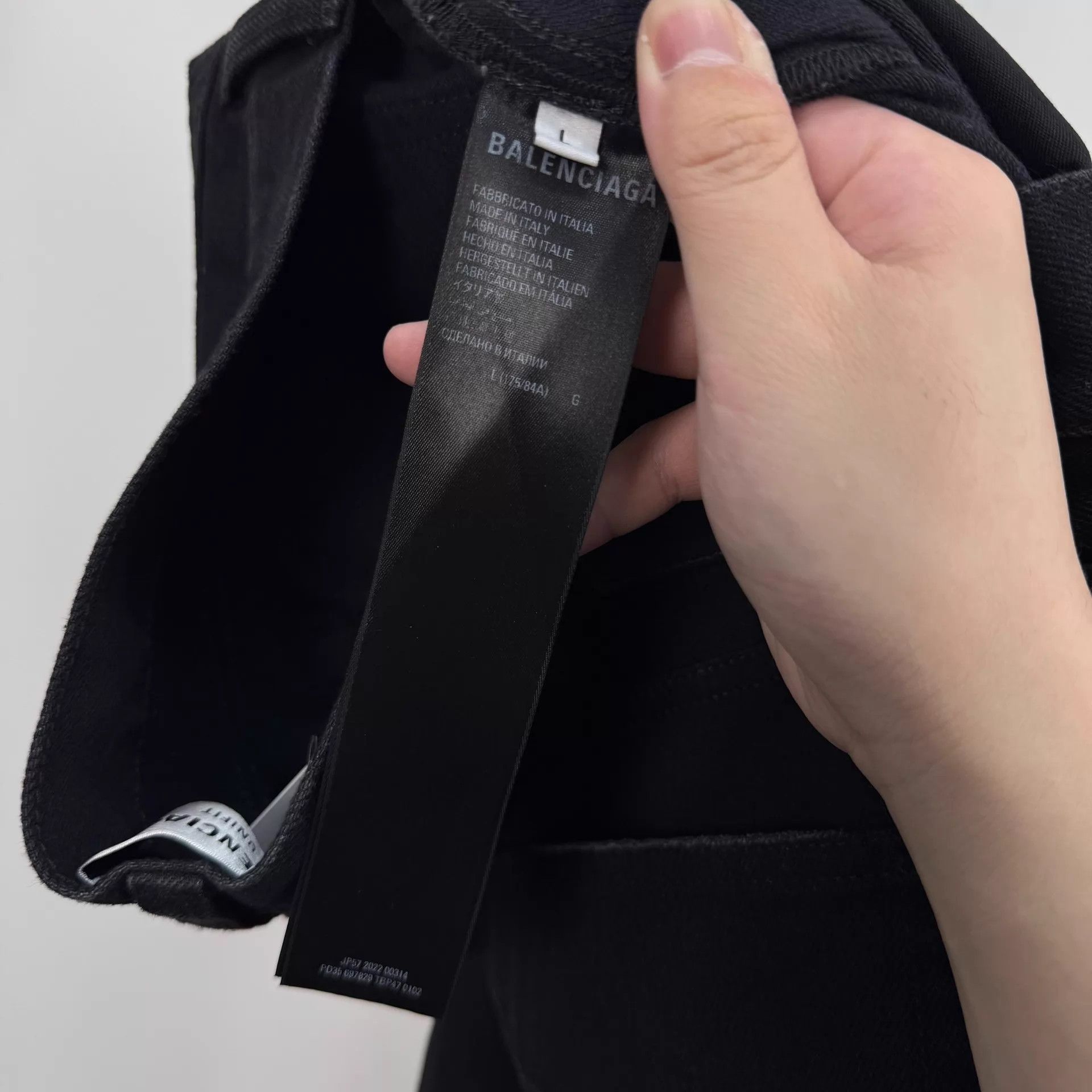 Balenciaga Balenciaga Lost VHS Destroyed Jeans L Size 28" / US 6 / IT 42 - 6 Thumbnail