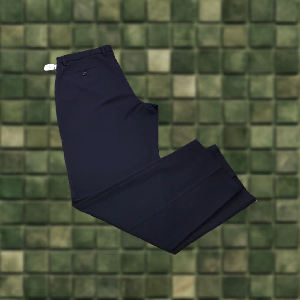 Dockers DOCKERS Signature Khaki Pants Navy 36x34 Pleated Classic Fit Straight Leg Men’s NWT Size US 36 / EU 52 - 1 Thumbnail