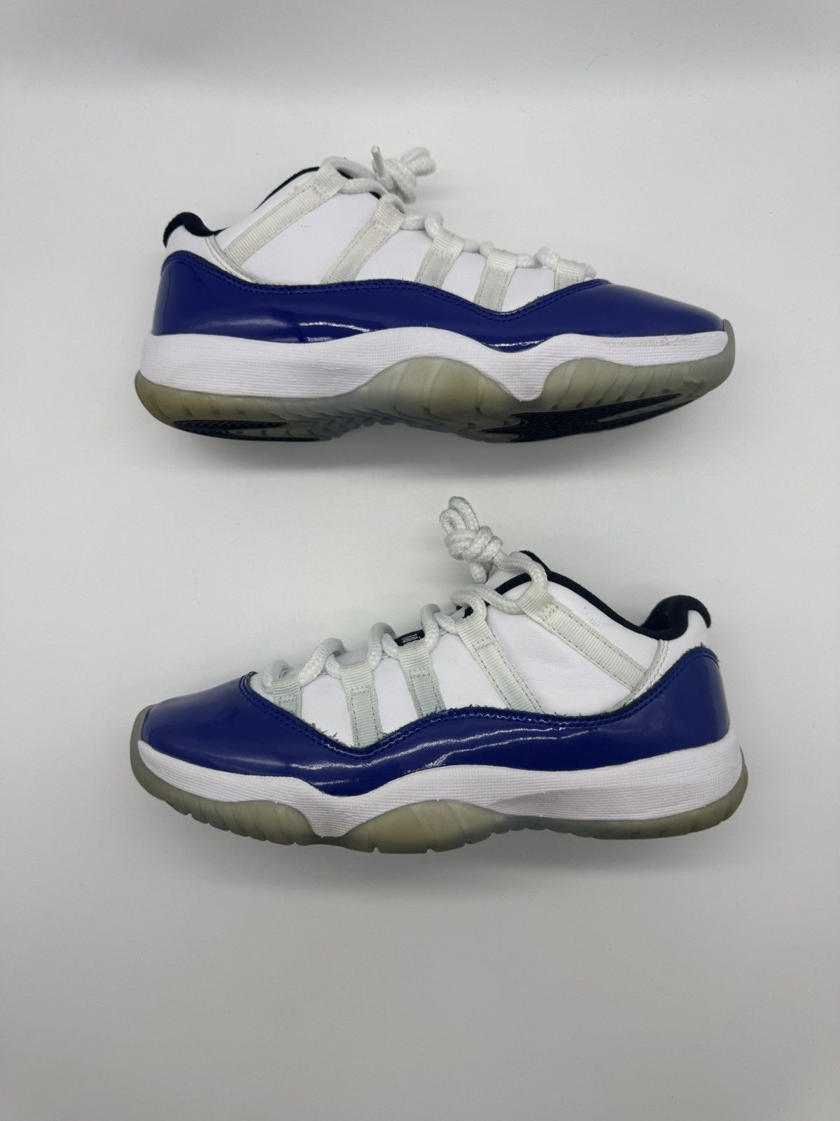 Jordan Brand × Nike Nike Air Jordan 11 Low Concord Sketch Women’s 7 | Youth 5.5 Size US 7 / IT 37 - 2 Thumbnail
