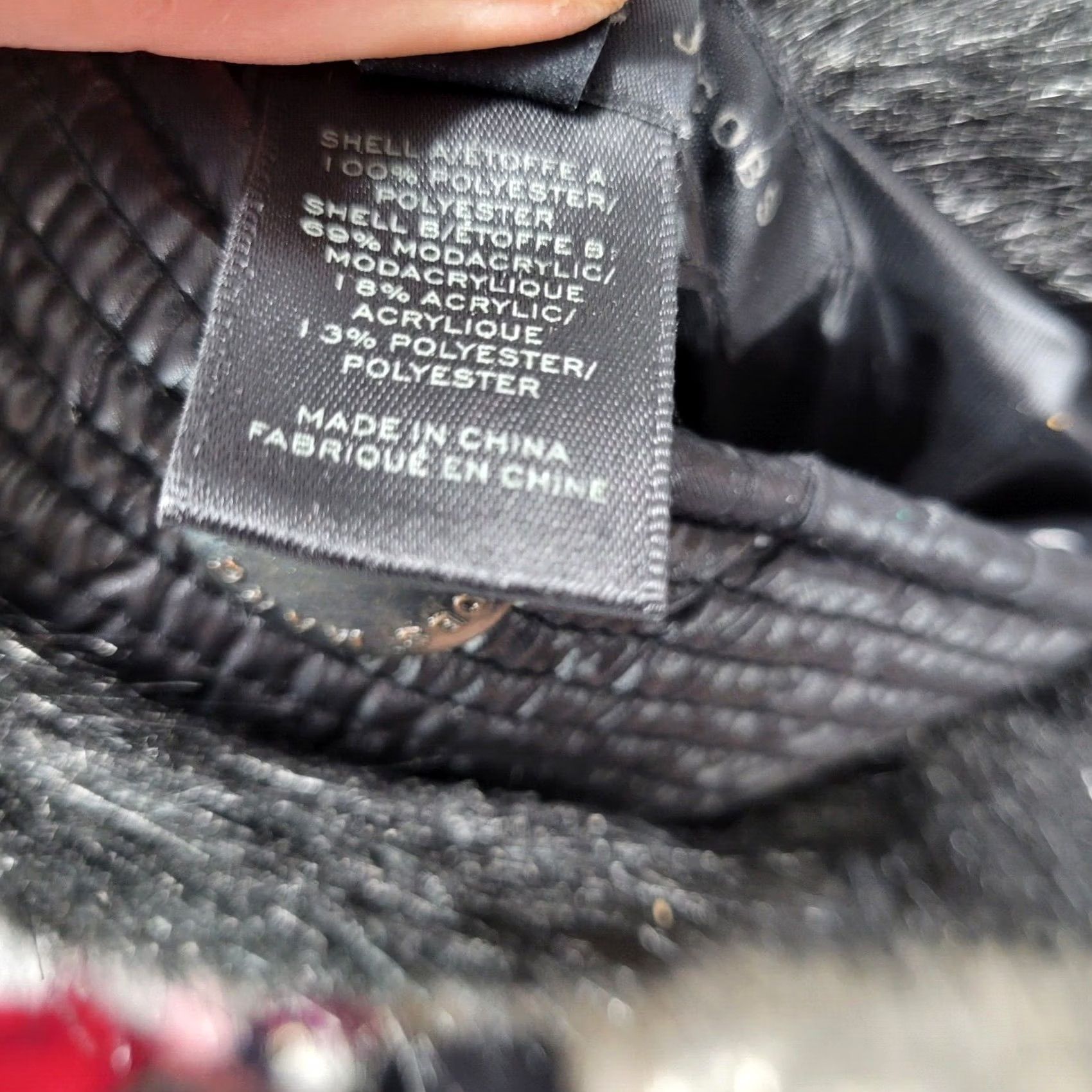 Marc by Marc Jacobs Marc by Marc Jacobs Reversible Faux Fur Puffer Vest Size Small Black Zip Front Women's Vest Size S / US 4 / IT 40 - 7 Thumbnail