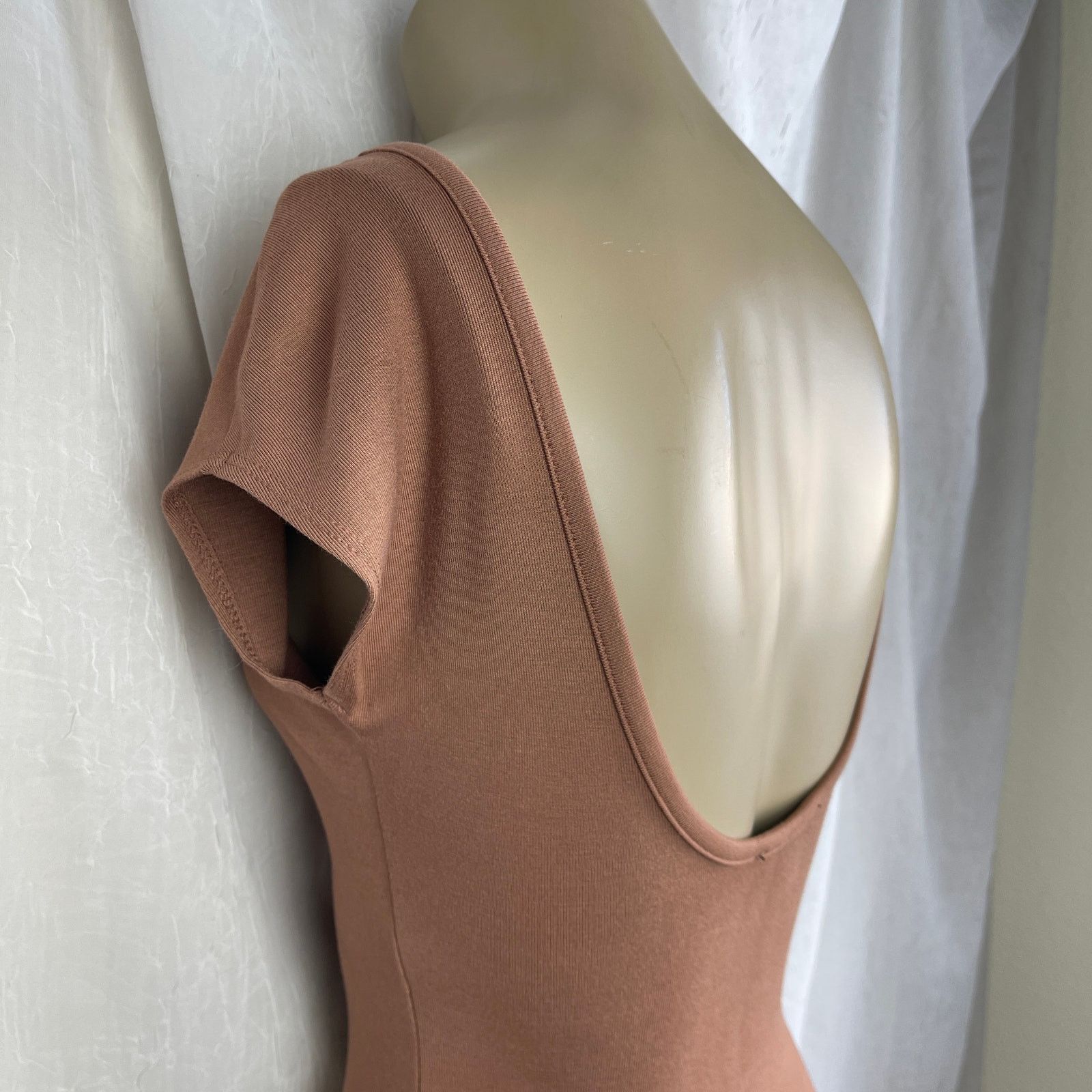 Forever 21 Forever 21 Scoop Back Short Sleeve Bodysuit Dusty Pink XS Size XS / US 0-2 / IT 36-38 - 12 Thumbnail