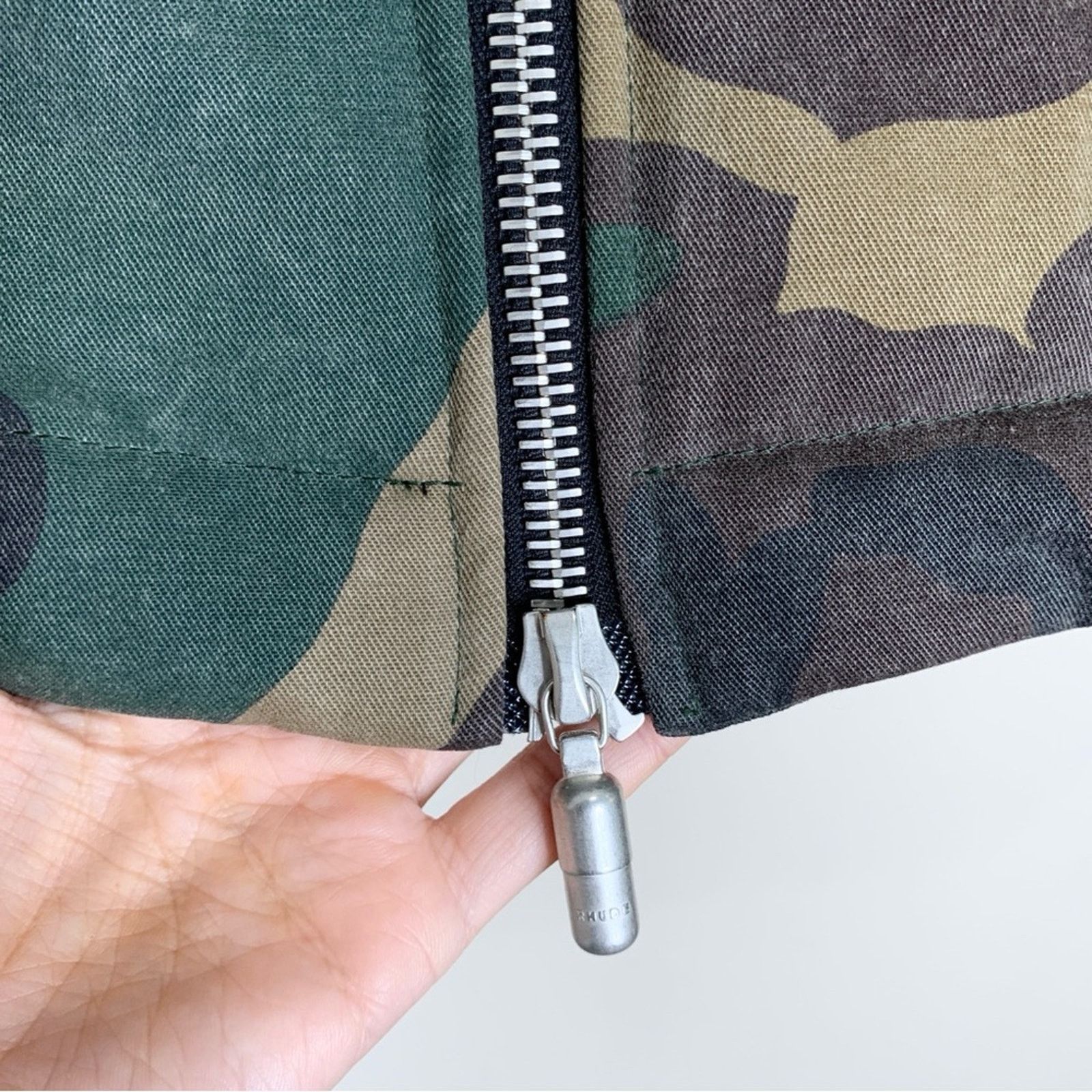 Rhude Rhude Camo Puffer Jacket (Sz L) Triangle Star Logo Graphic Size US L / EU 52-54 / 3 - 9 Thumbnail