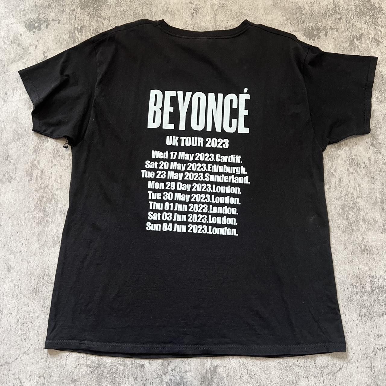 Fruit Of The Loom Black cotton Beyoncé UK tour 2023 t-shirt y2k rap hip hop Size US L / EU 52-54 / 3 - 4 Thumbnail