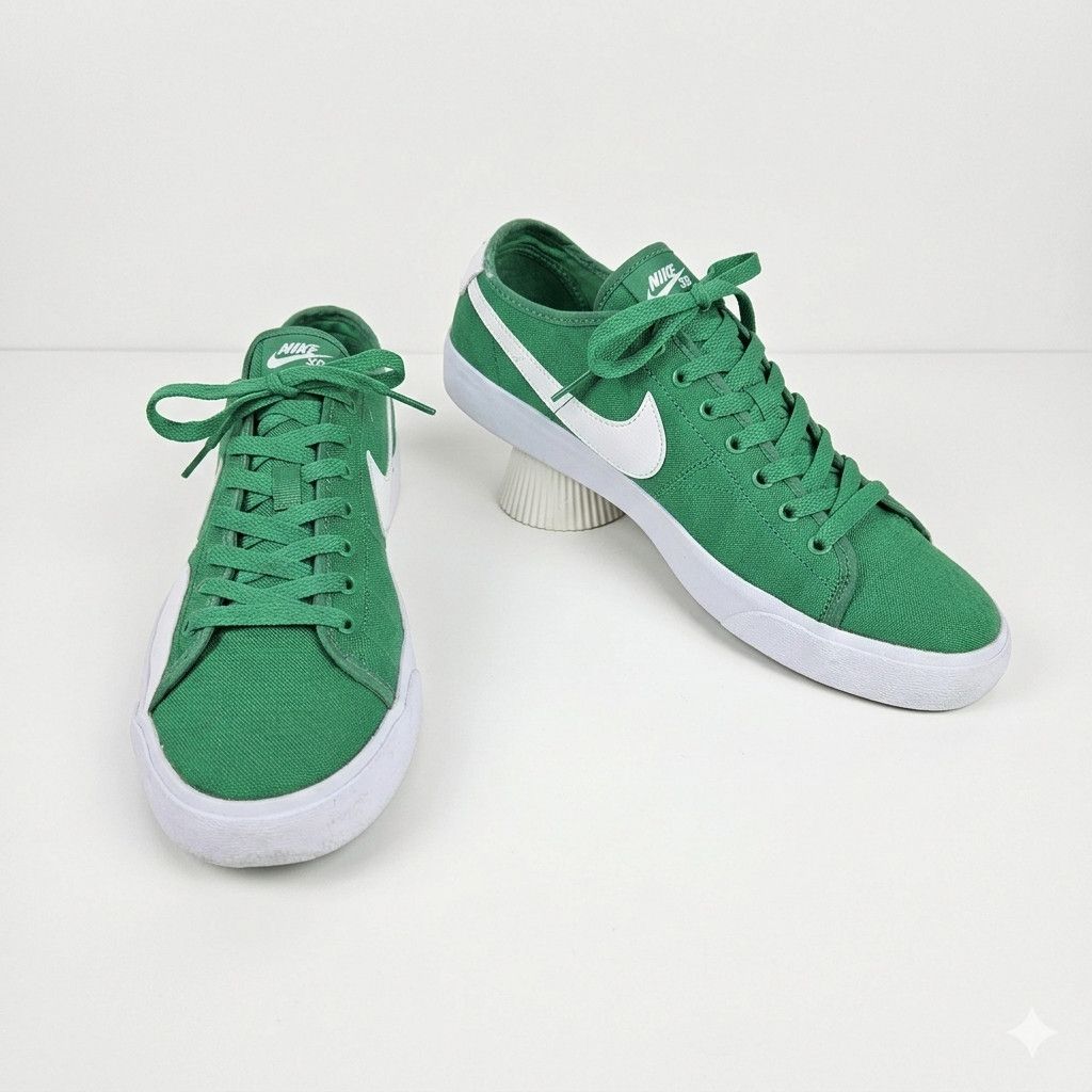 Nike Nike SB M9.5/W11 Sneakers BLZR Court Lucky Green Canvas Size US 9.5 / EU 42-43 - 1 Thumbnail