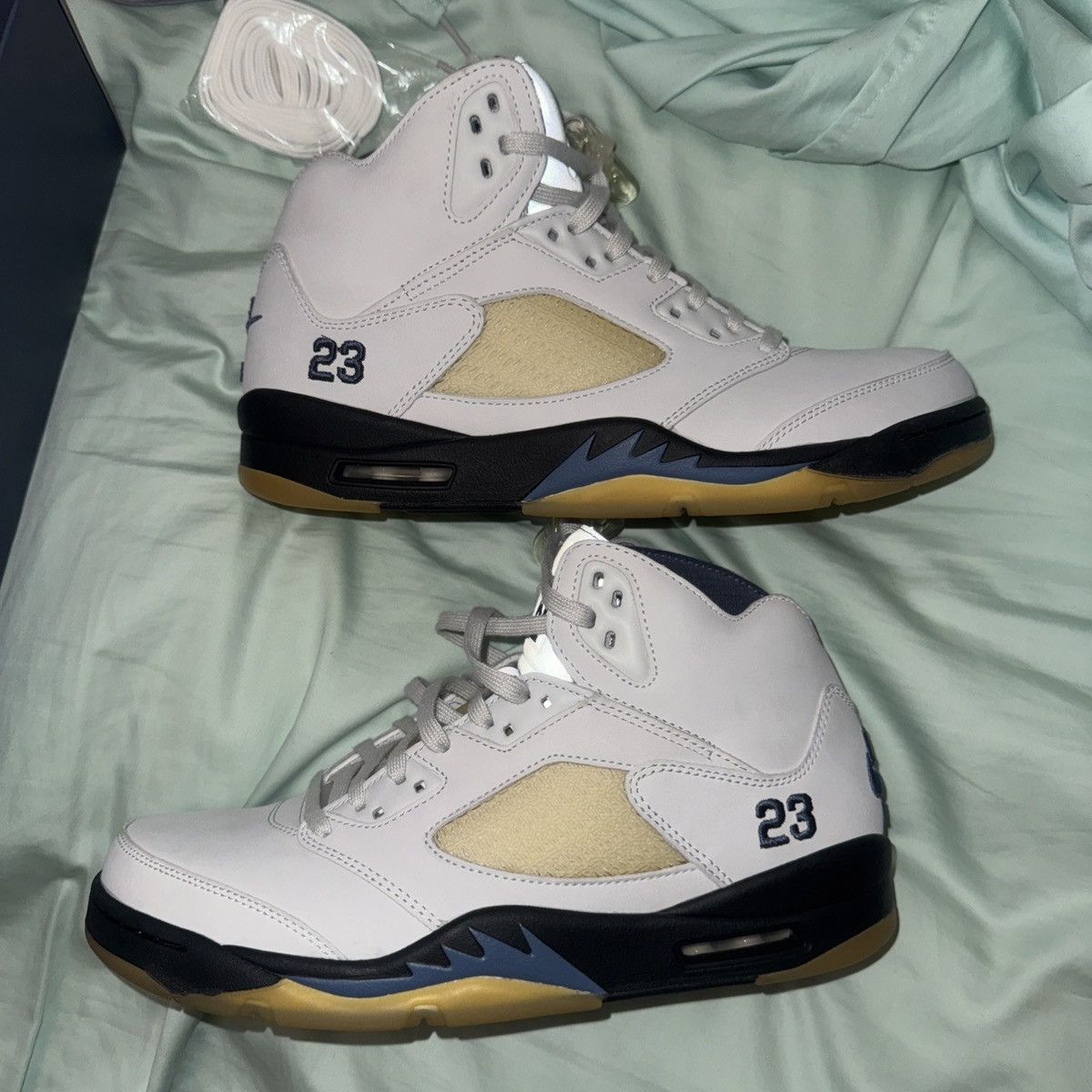 A Ma Maniere × Jordan Brand a ma maniere jordan 5 dawn Size US 11.5 / EU 44-45 - 2 Thumbnail