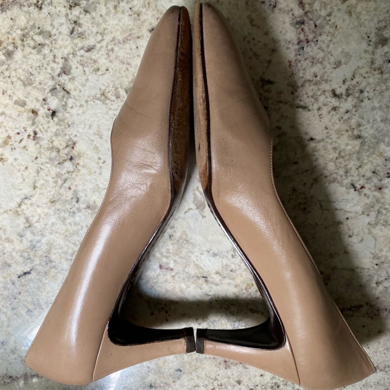 Other Helene Arpels Tan Leather Classic Pumps Italy 9.5 AA Size US 9.5 / IT 39.5 - 7 Thumbnail