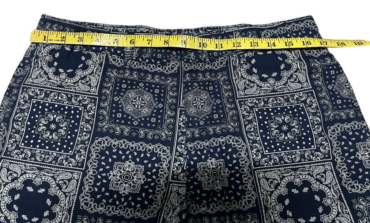 GU × Japanese Brand BANDANA FULL PRINT SHORT PANTS Size US 34 / EU 50 - 6 Thumbnail