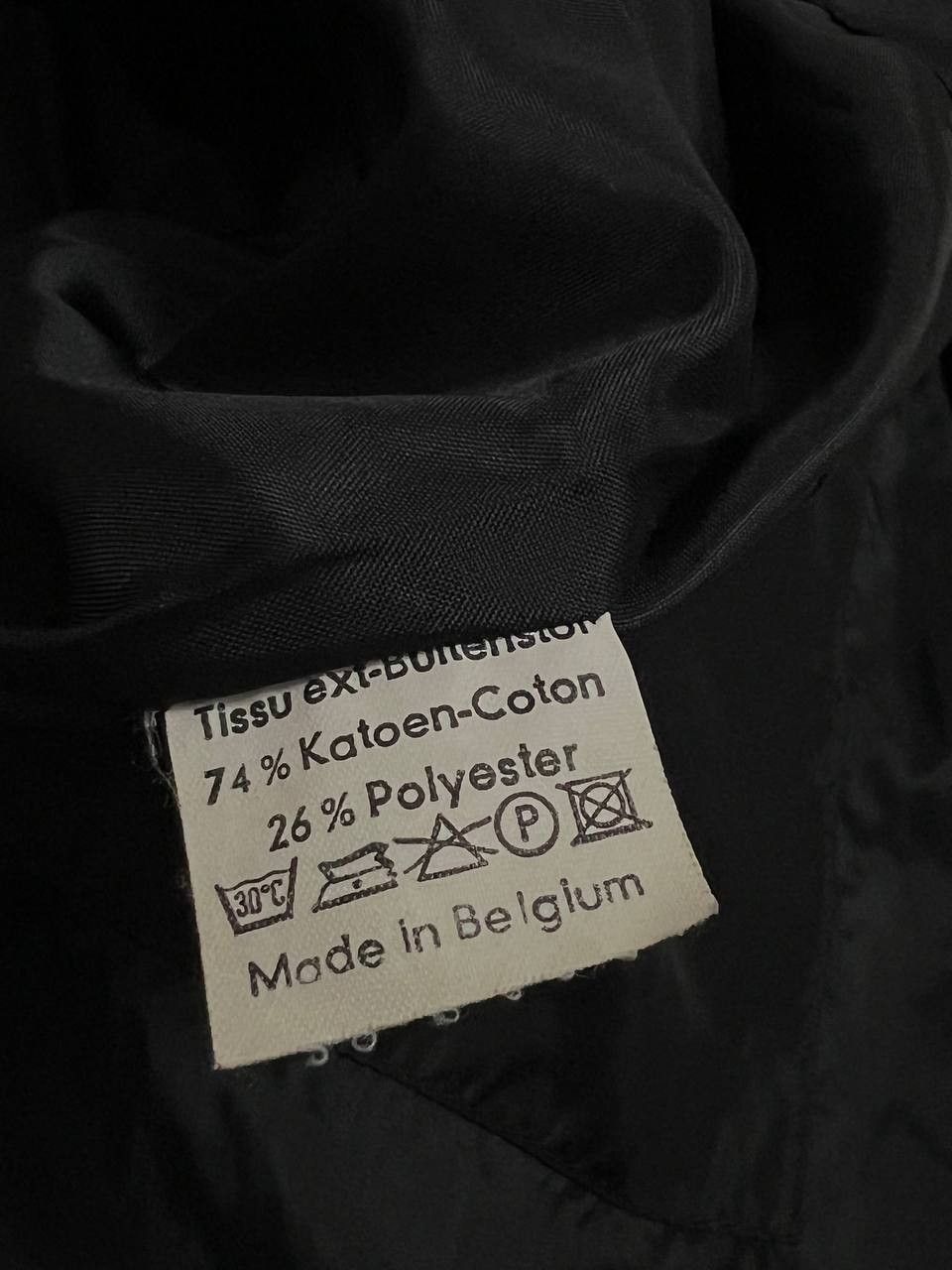 Red Bull Rare Red Bull Sauber Petronas Malaysia Rain Wind Hood Jacket Size US S / EU 44-46 / 1 - 15 Thumbnail