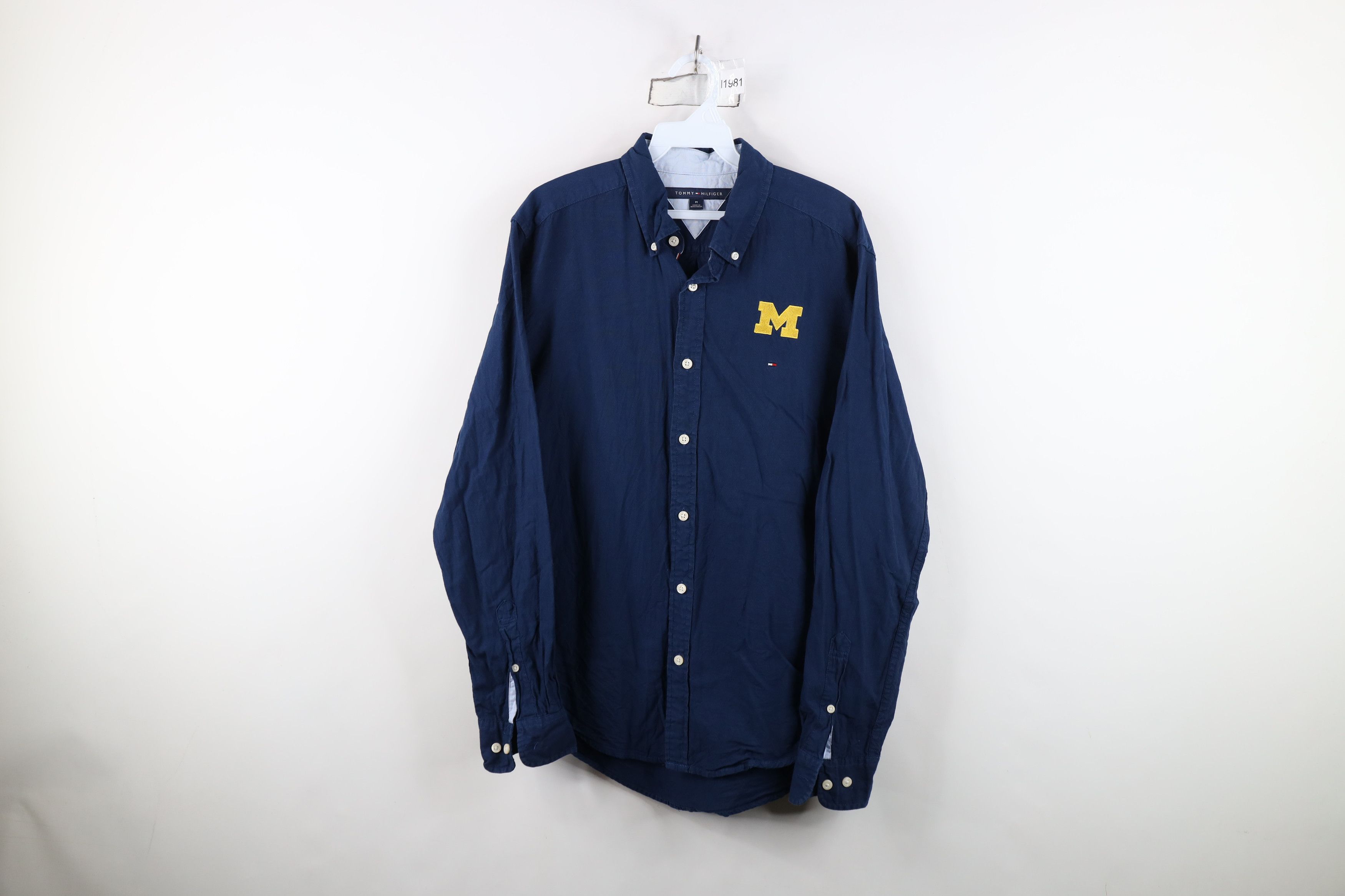 Tommy Hilfiger Vintage Tommy Hilfiger University of Michigan Button Shirt Size US M / EU 48-50 / 2 - 1 Thumbnail
