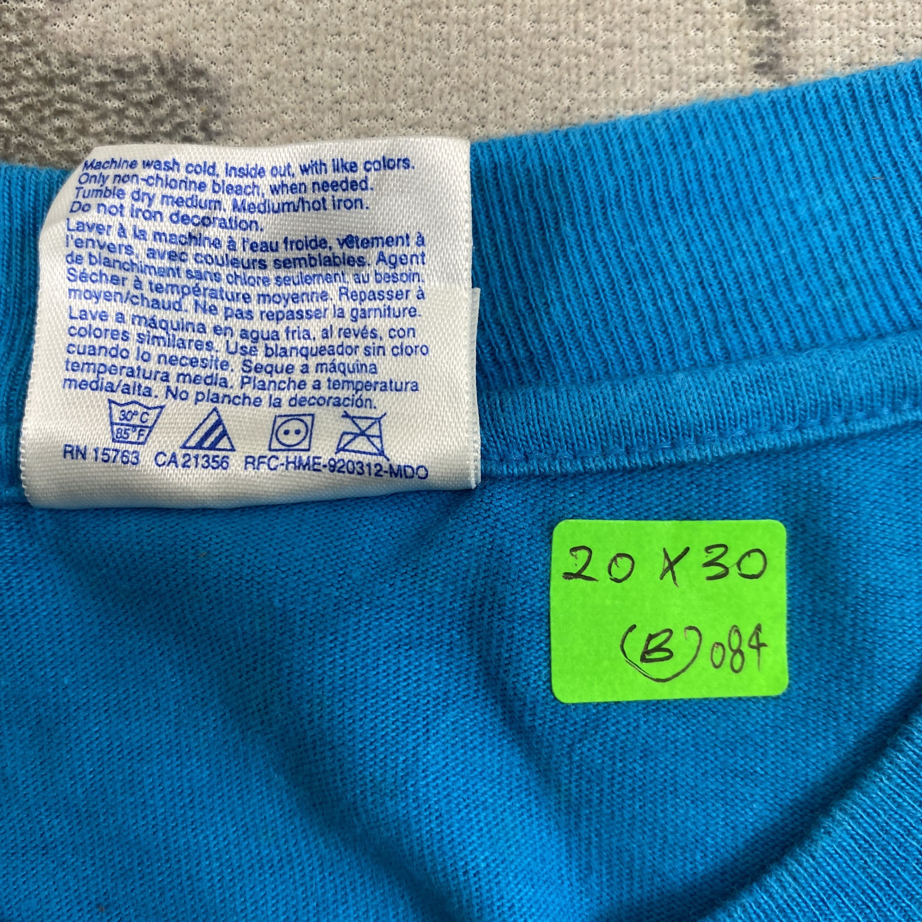 Anime Vintage Animal Dolphin T-Shirt B084 Size US XS / EU 42 / 0 - 5 Thumbnail