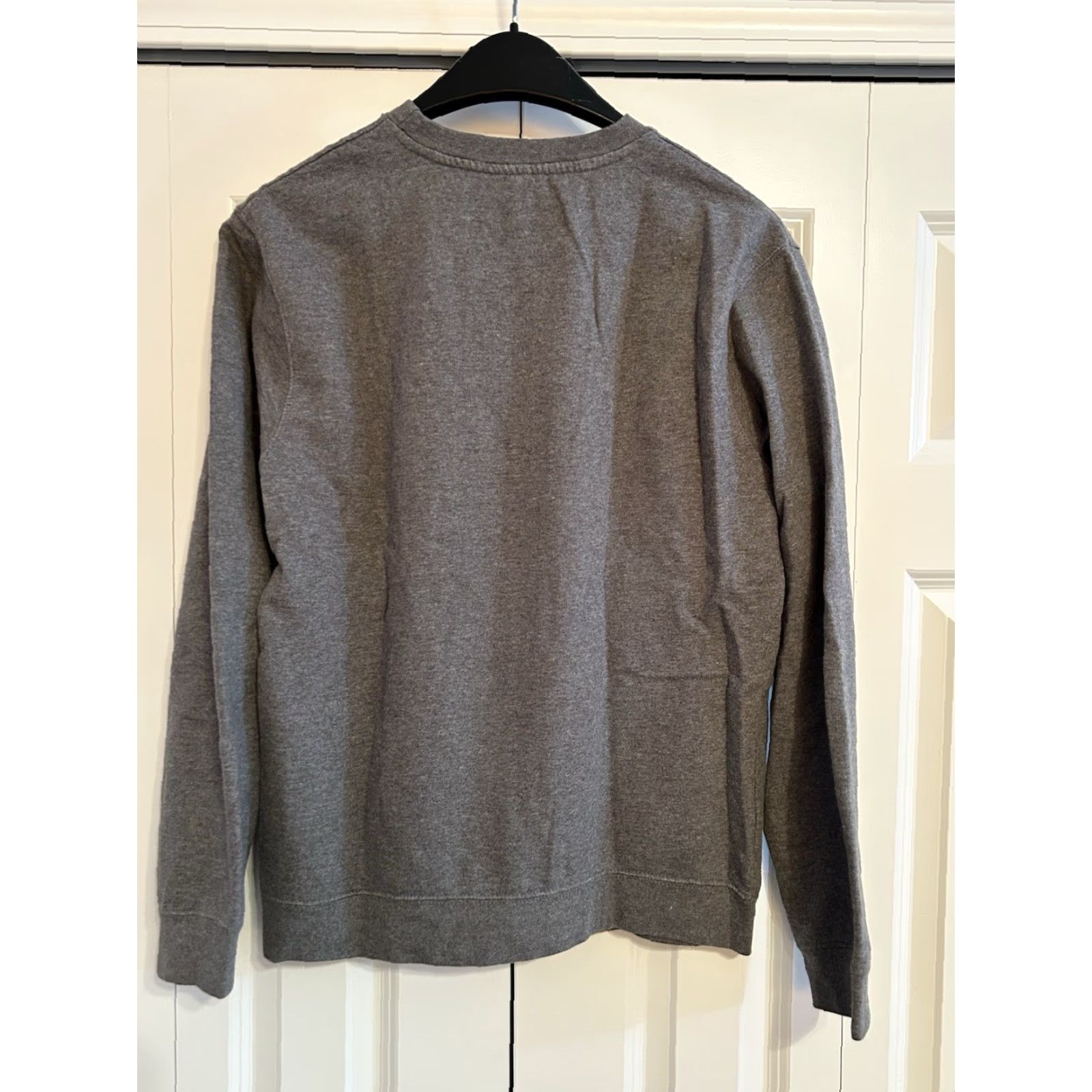 Jerzees Stranger Things Hawkins Physical Ed Crew Neck Long Sleeve Gray M Unisex Adults Sweater Jerzees Pullover Crew Neck Shirtless? Size US M / EU 48-50 / 2 - 2 Thumbnail