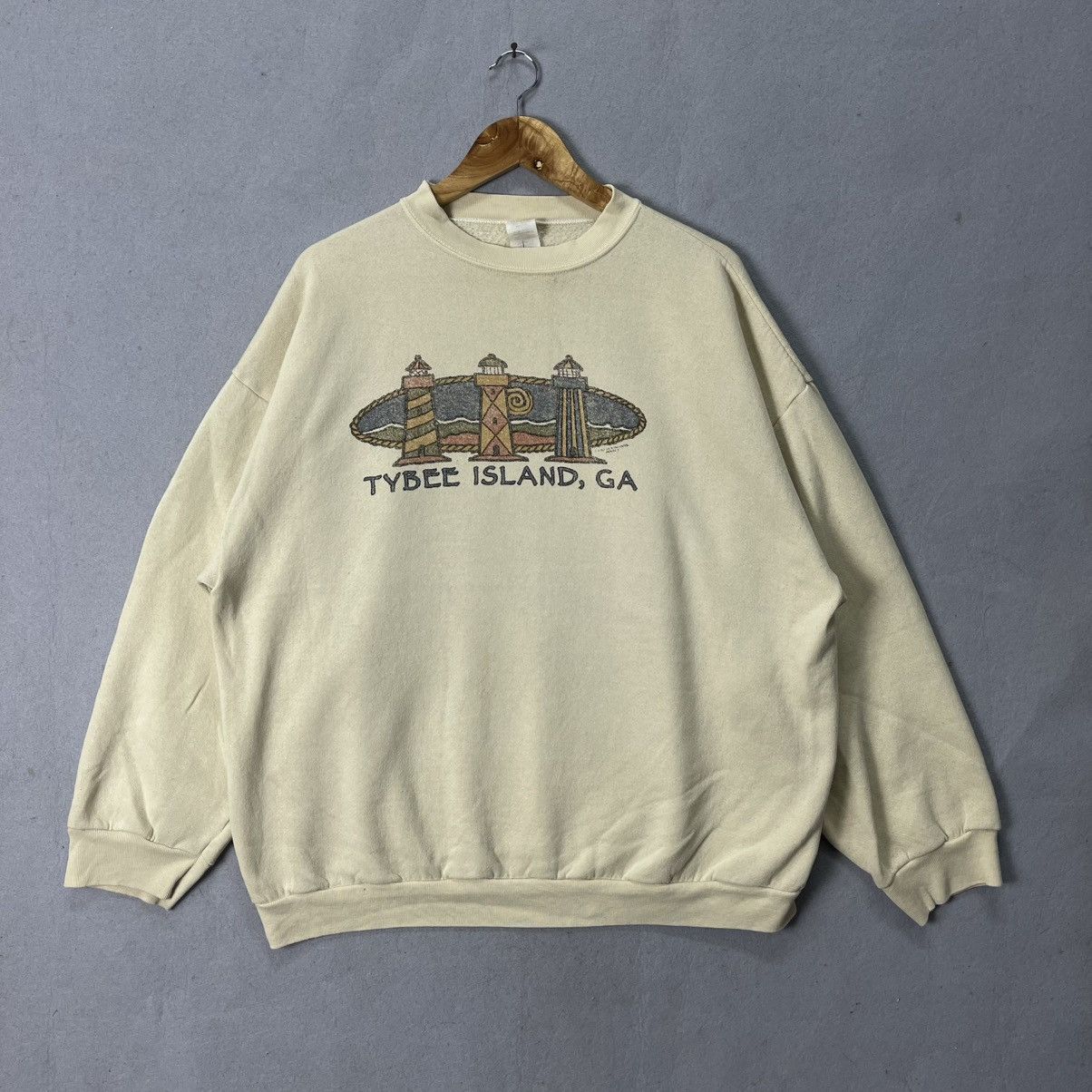 Vintage Vintage 90s Tybee Island GA Lighthouse Crewneck Sweatshirt Size US XL / EU 56 / 4 - 1 Thumbnail