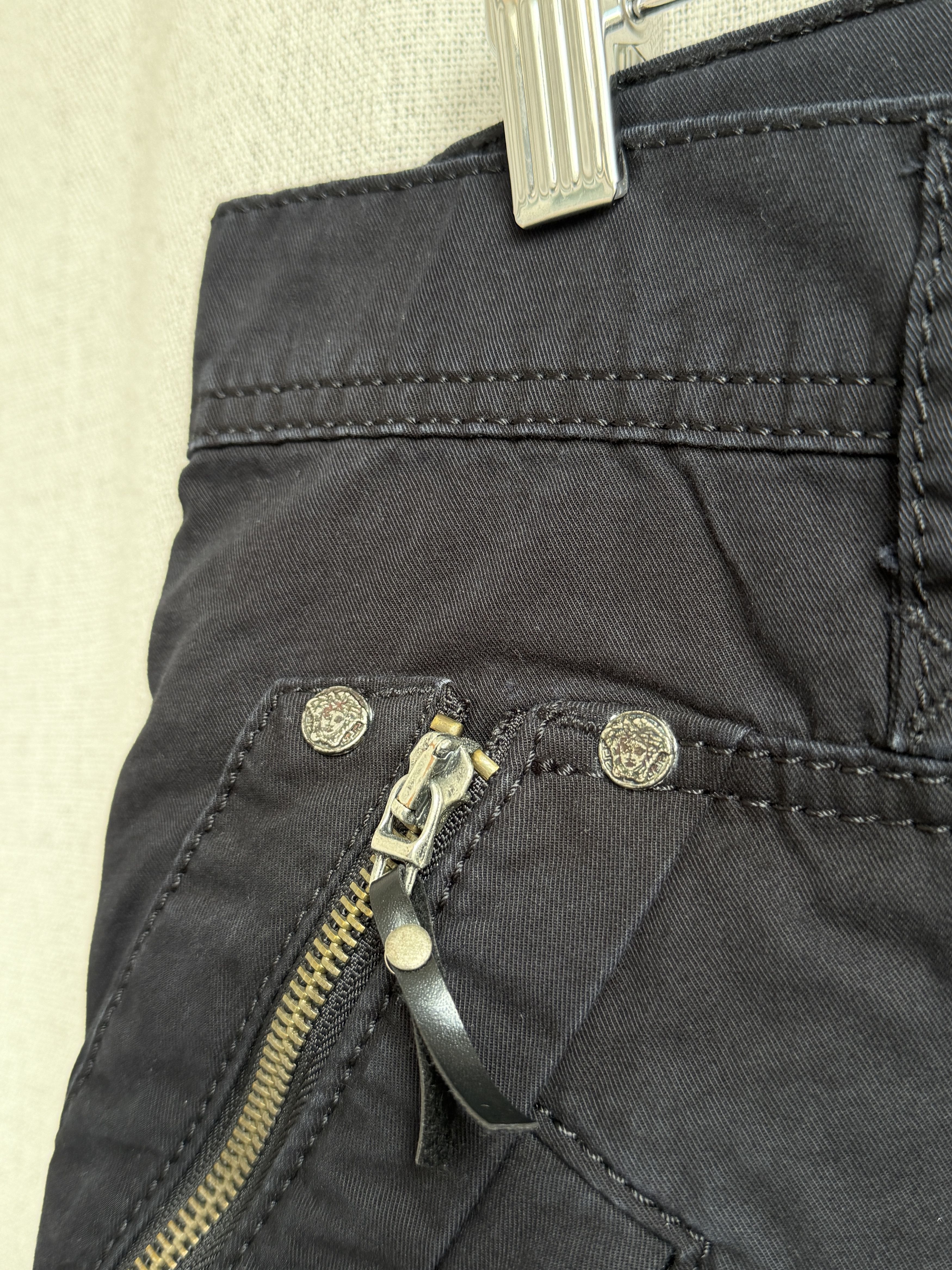 Versace Vintage y2k Versace Jeans Couture Medusa Logo Cargo Pants Size US 36 / EU 52 - 6 Thumbnail