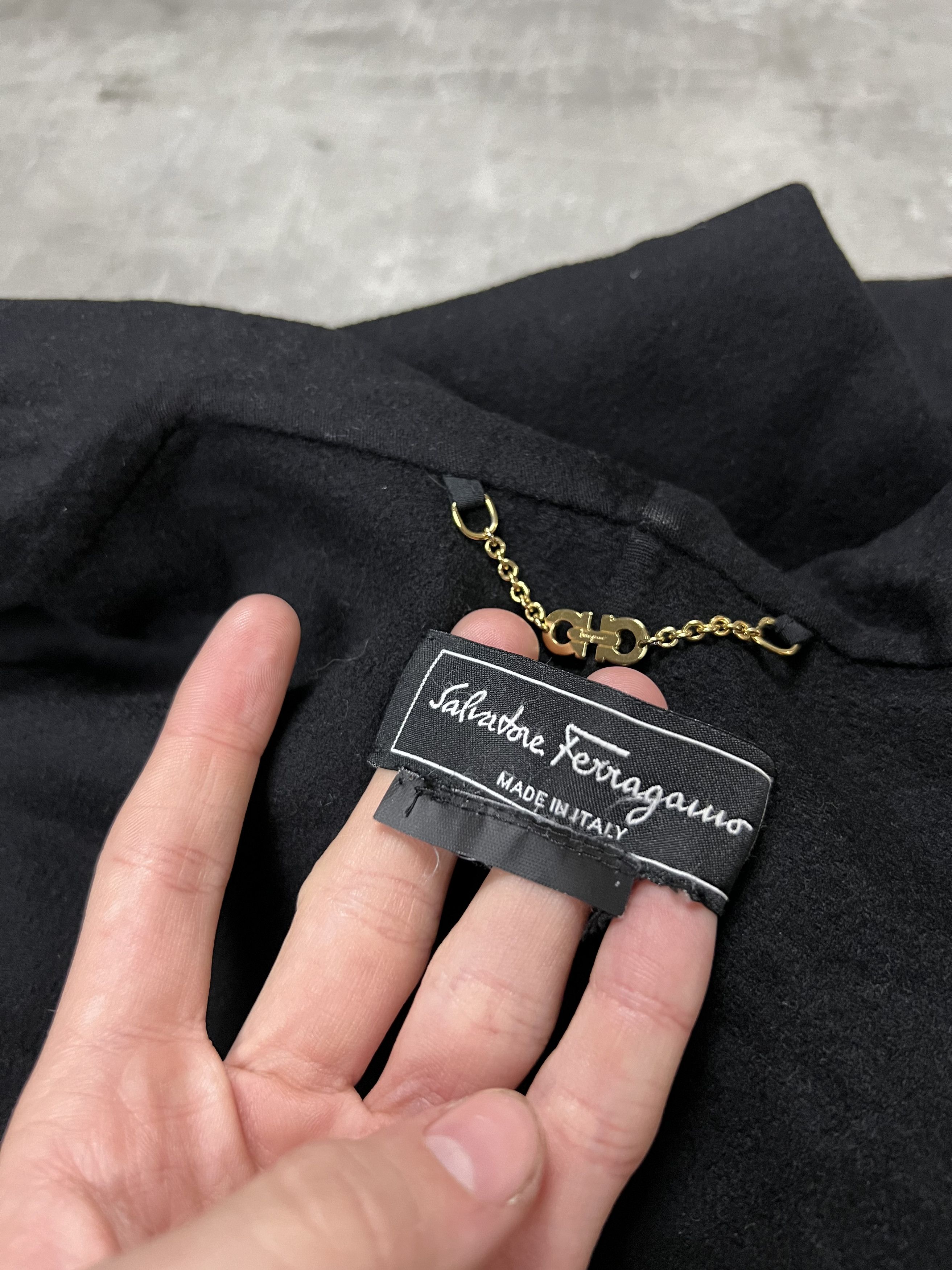 Salvatore Ferragamo salvatore ferragamo coat size M wool legit Size M / US 6-8 / IT 42-44 - 7 Thumbnail