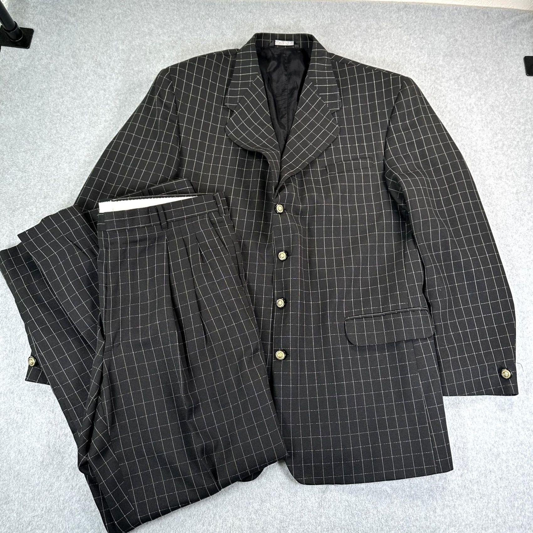 Vintage VINTAGE Falcone Suit Blazer Pants 2 Piece Mens 44 Long Black Windowpane Check USA Size 44R - 2 Thumbnail