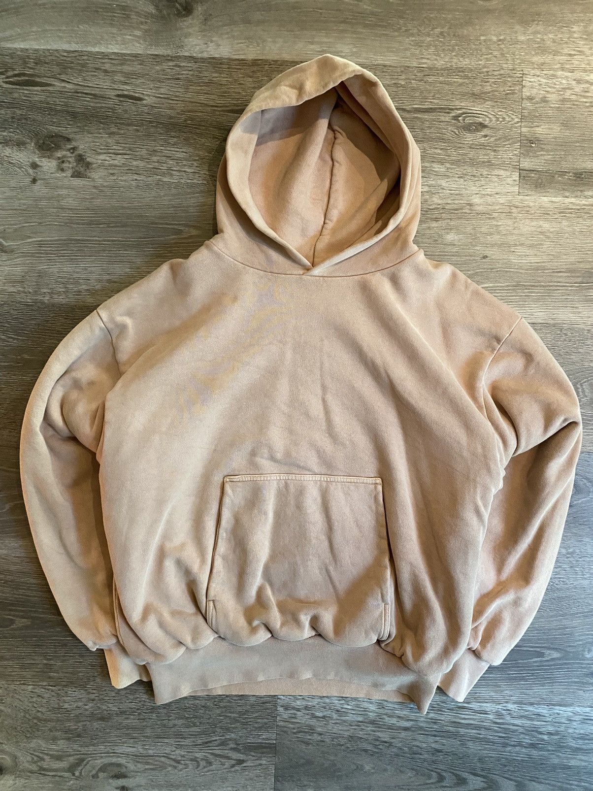 Kanye Hoodie radiated L