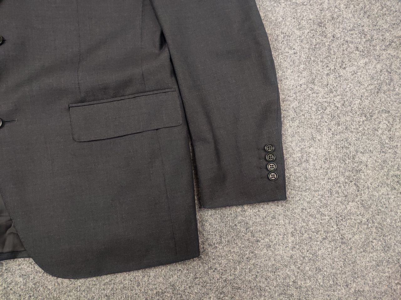 Canali Canali Italy Design 2 button Business Classic Suit Gray wool Size 50R - 4 Thumbnail