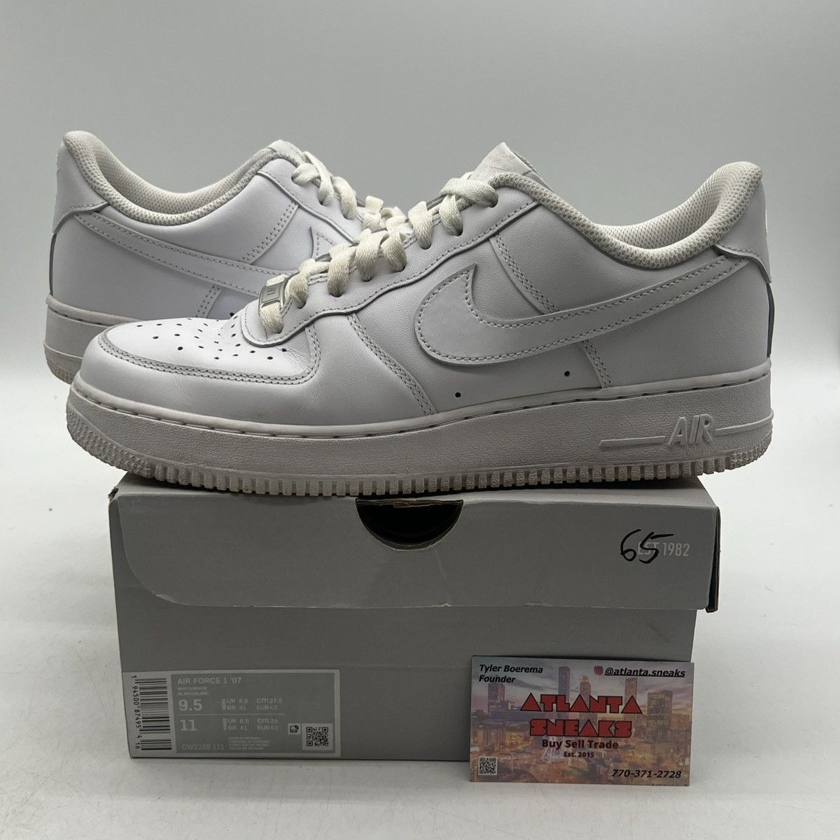 Nike Air Force 1 triple white Size US 9.5 / EU 42-43 - 1 Thumbnail