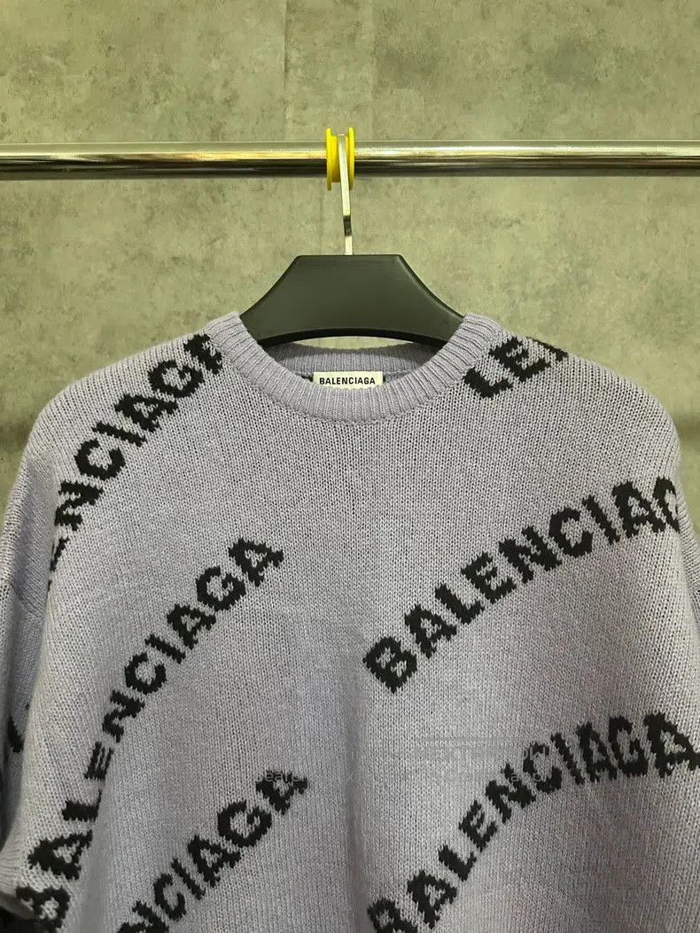 Balenciaga Balenciaga Logo All-Over Print Knit Sweater Lavender XS. Size US XS / EU 42 / 0 - 2 Thumbnail