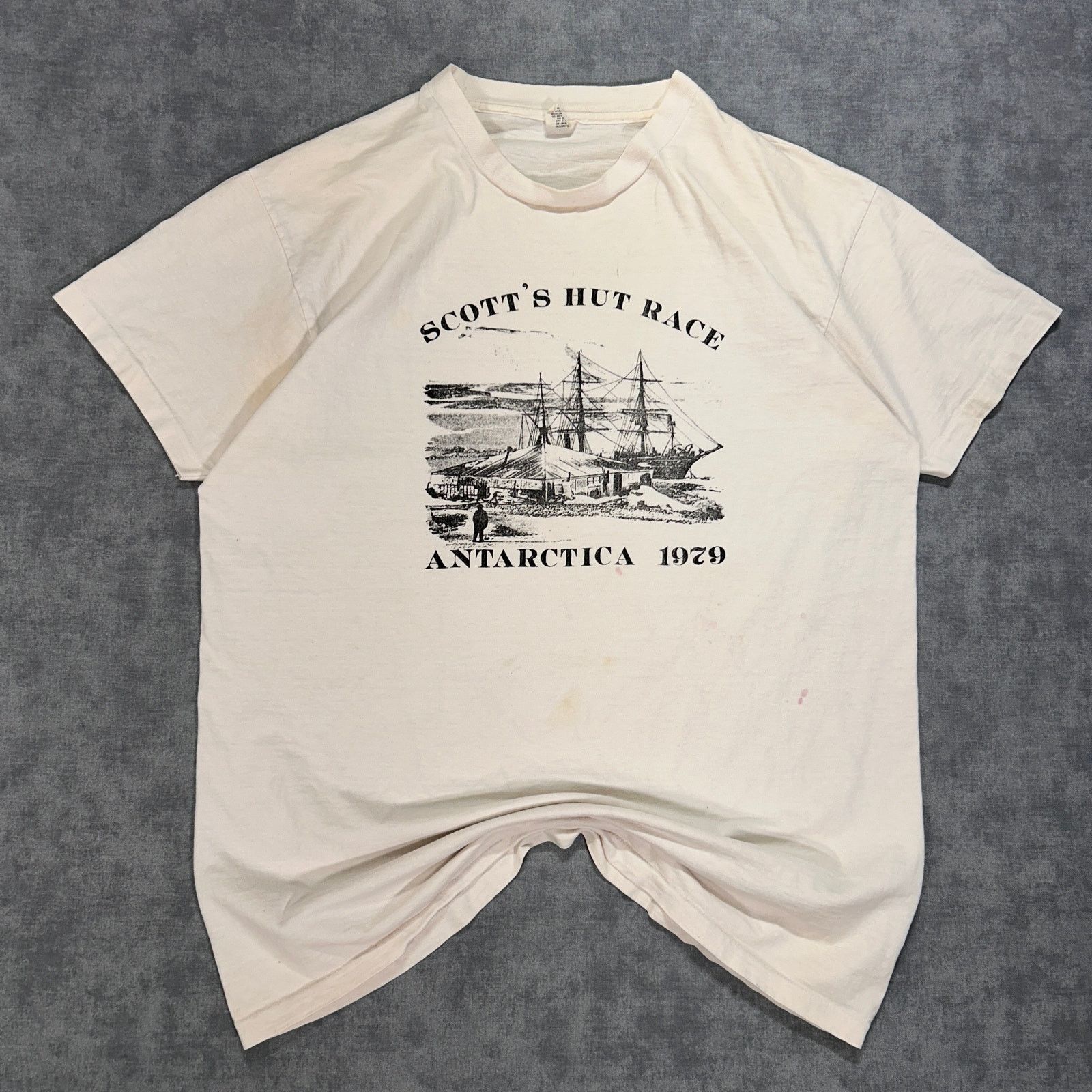 Hanes VTG 1979 Hanes Scotts Hut Race Inaugural Antarctica run tee Size US XL / EU 56 / 4 - 1 Thumbnail