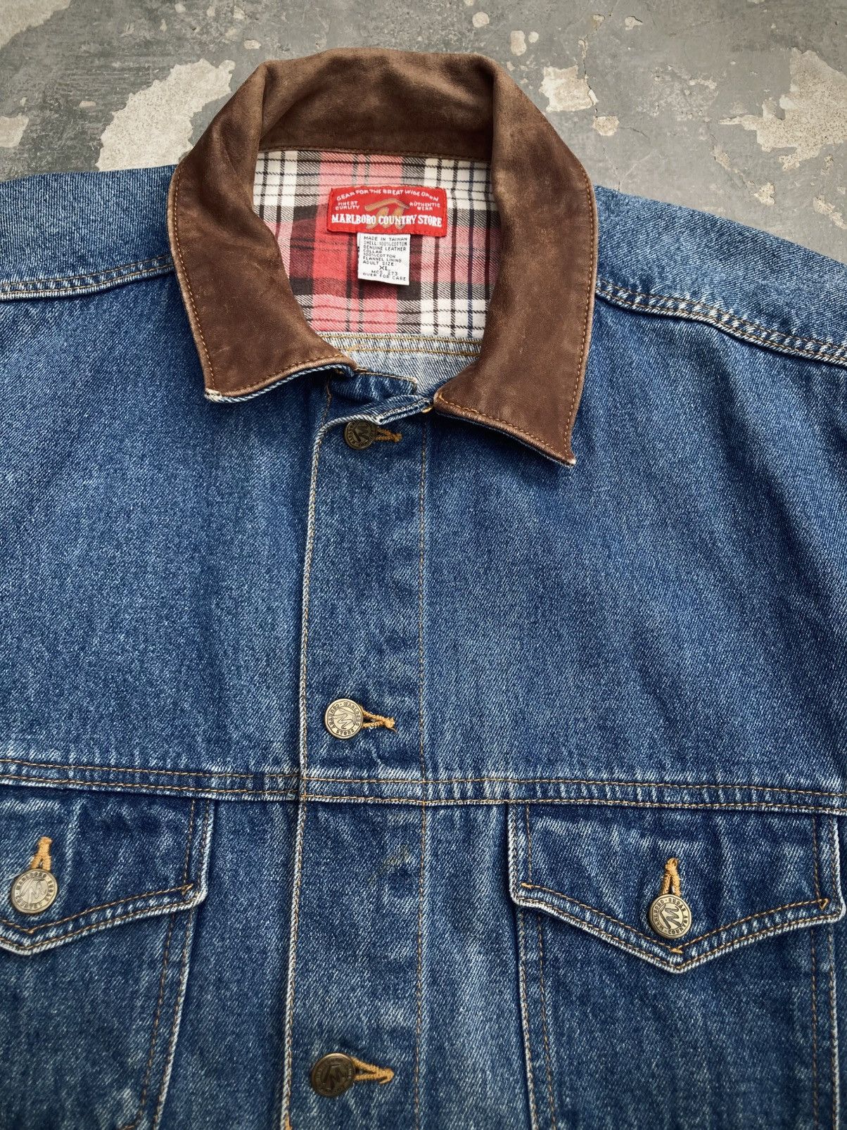 Marlboro Vintage Marlboro Denim & Leather Trucker Jacket Size US XL / EU 56 / 4 - 6 Thumbnail