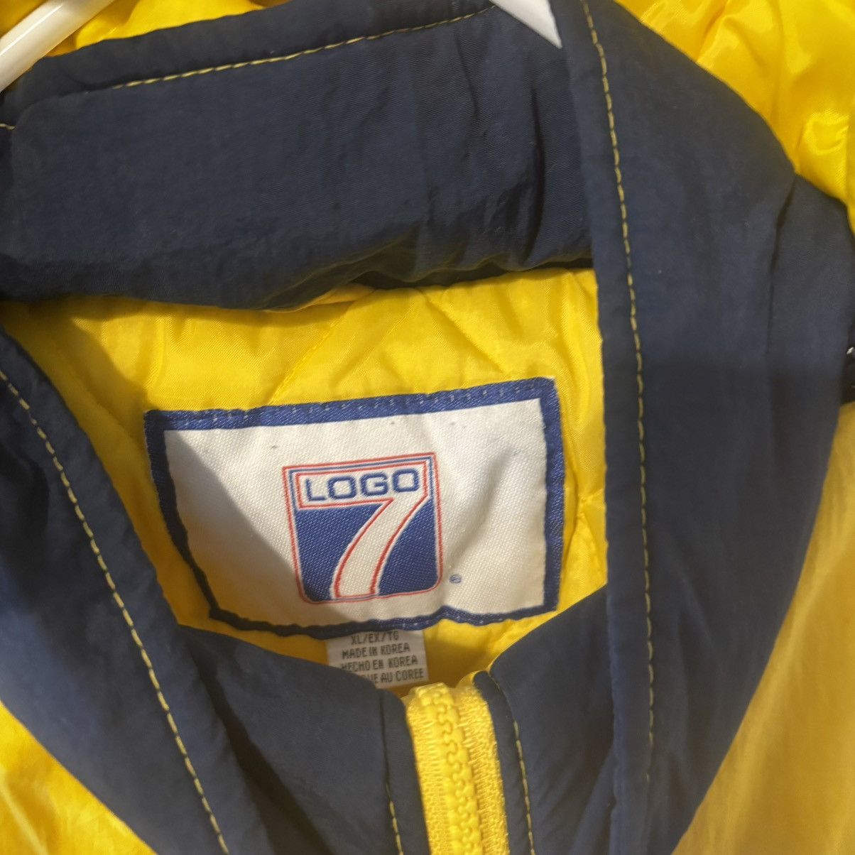 Logo 7 Vintage 1990s Logo 7 Michigan University Embroidered Puffer Size US XL / EU 56 / 4 - 4 Thumbnail