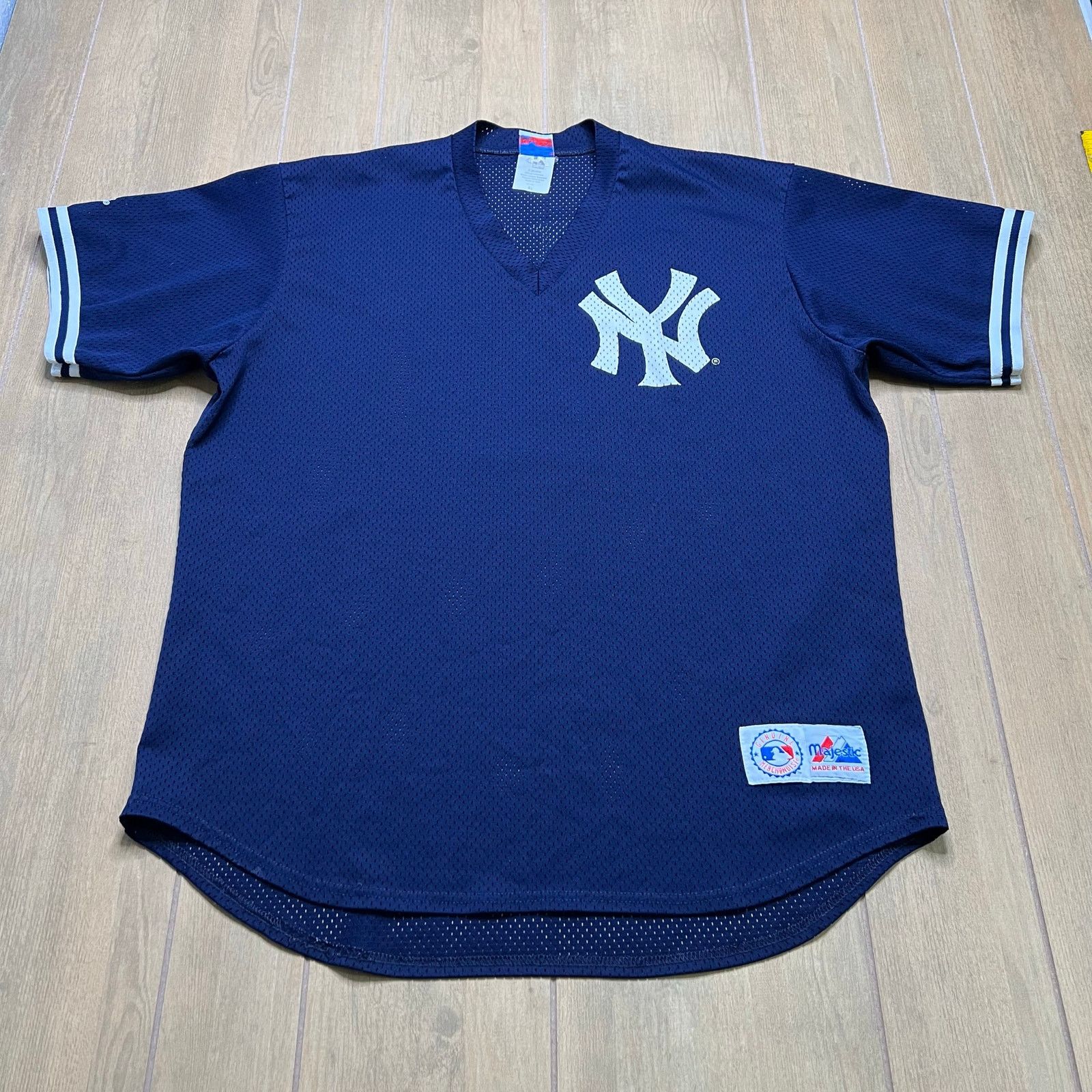 Majestic Vintage Derek Jeter #2 New York Yankees Jersey 90s World XL Size US XL / EU 56 / 4 - 1 Thumbnail