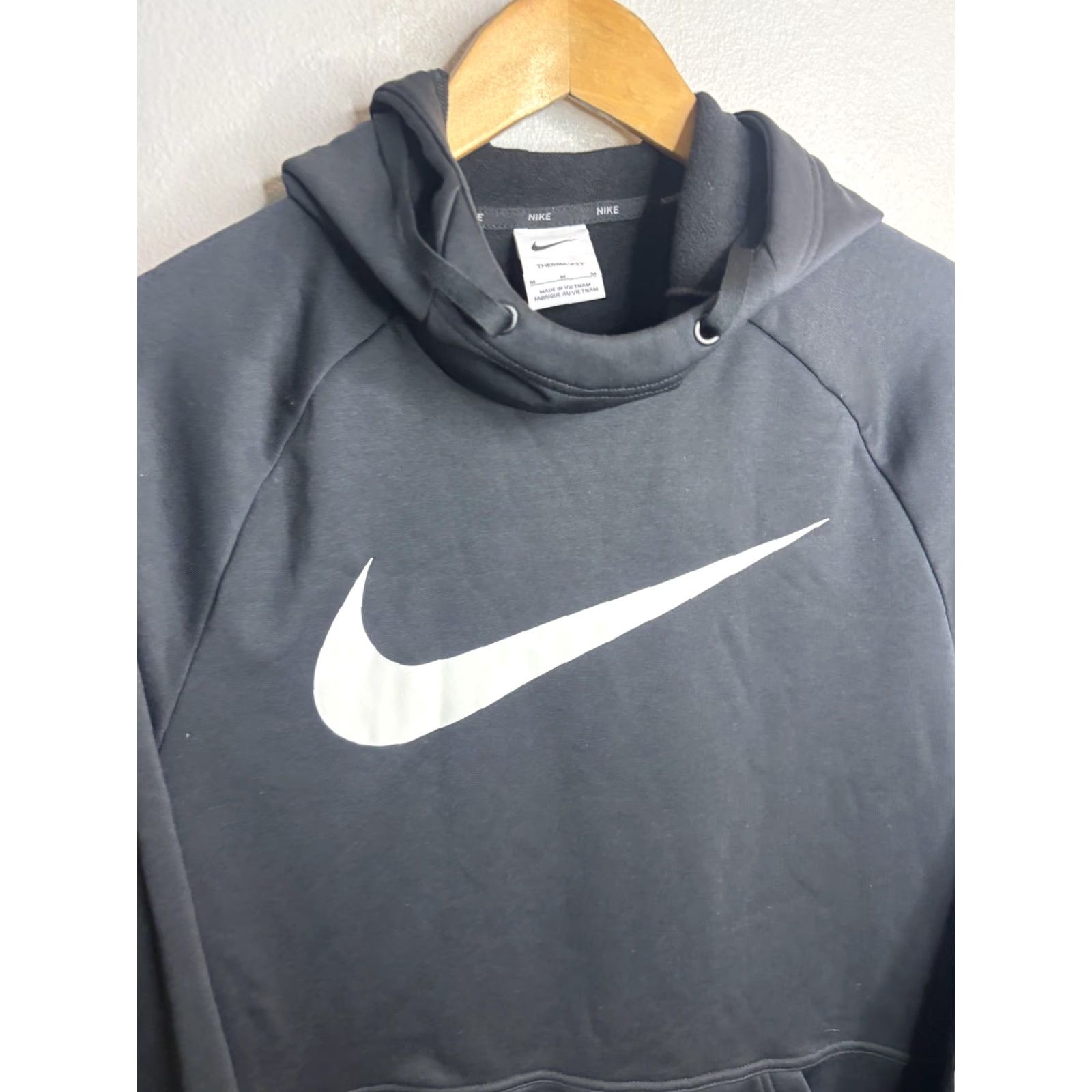 Nike Nike Therma-FIT Hoodie Mens M Black Pullover Swoosh Sweatshirt CU6238-010 Size US M / EU 48-50 / 2 - 2 Thumbnail