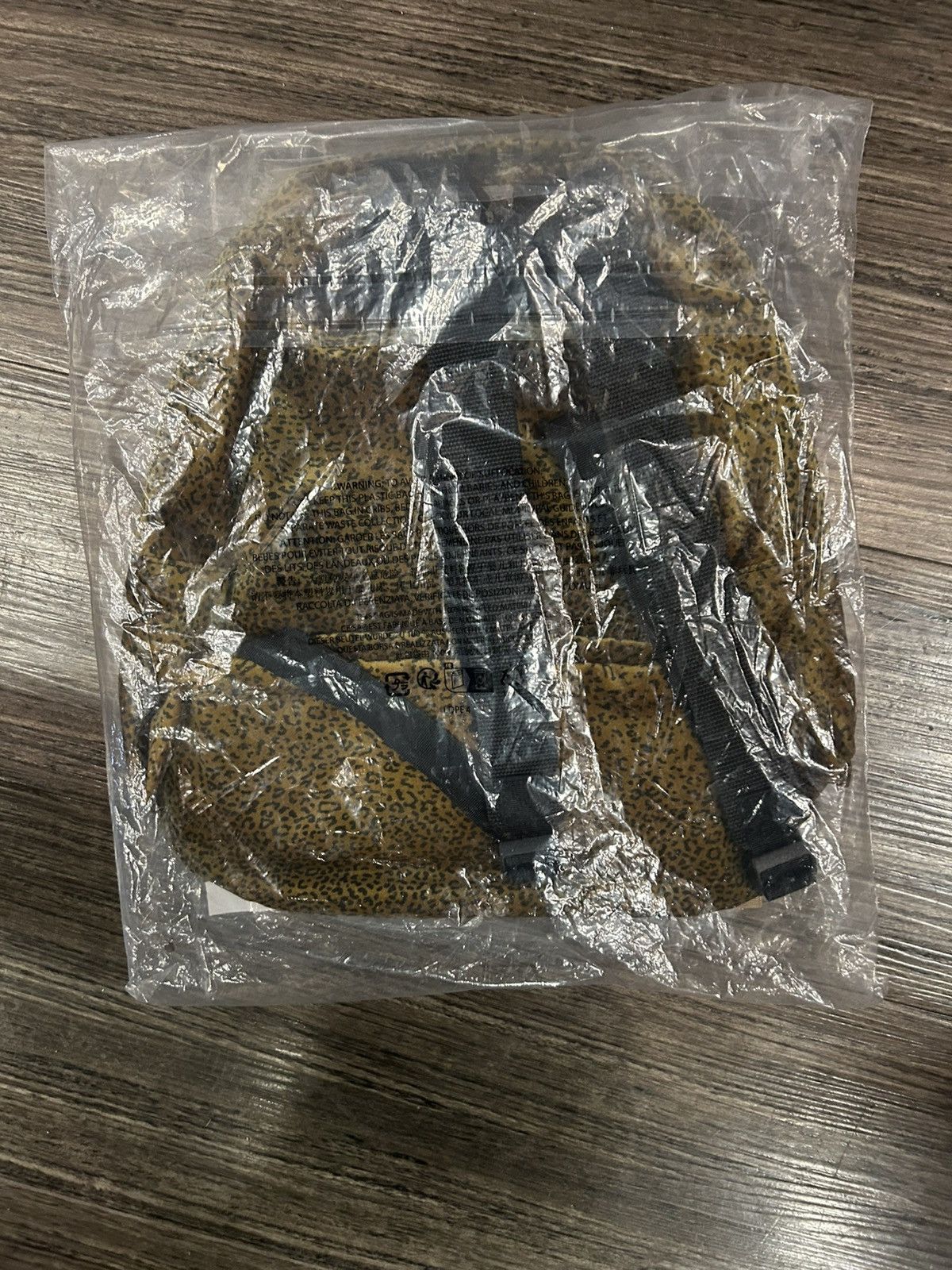 Supreme Supreme Velvet Backpack Tan Leopard Size ONE SIZE - 2 Thumbnail
