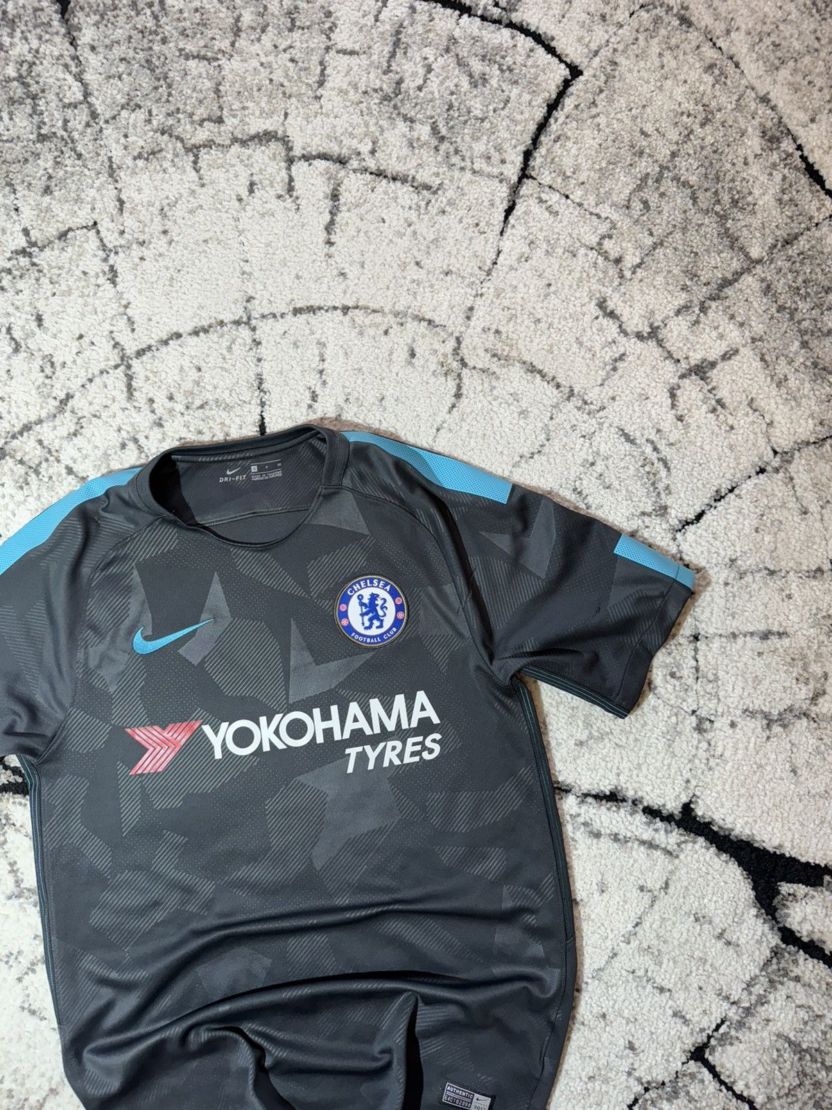 Chelsea Soccer × Nike × Vintage Vintage Chelsea 2017/18 Third Nike Jersey Blokcore Small Size US S / EU 44-46 / 1 - 2 Thumbnail
